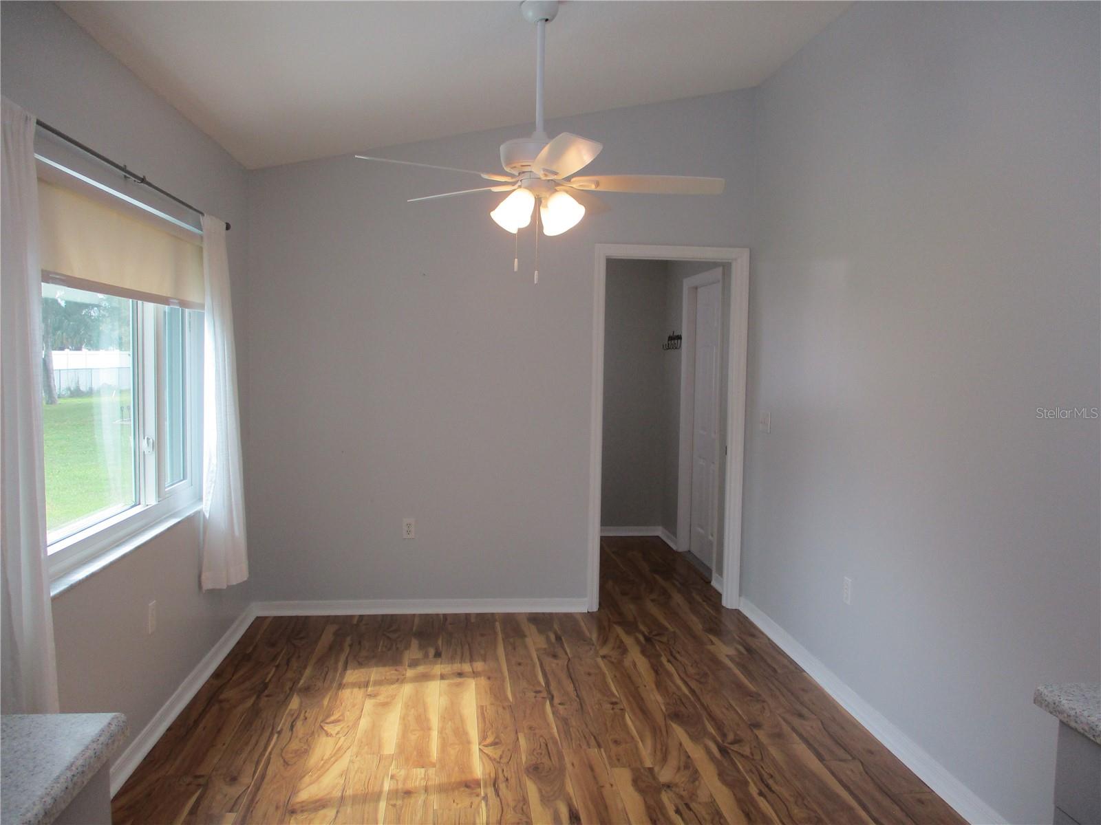 Image 12 of 90 For 13816 112th Terrace