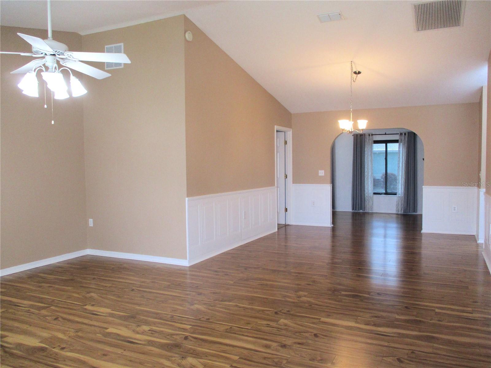 Image 3 of 90 For 13816 112th Terrace