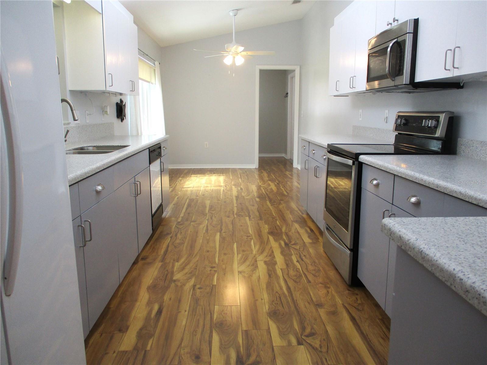 Image 4 of 90 For 13816 112th Terrace