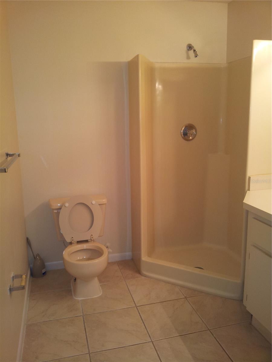 Listing photo id 6 for 503 Whispering Pines Boulevard
