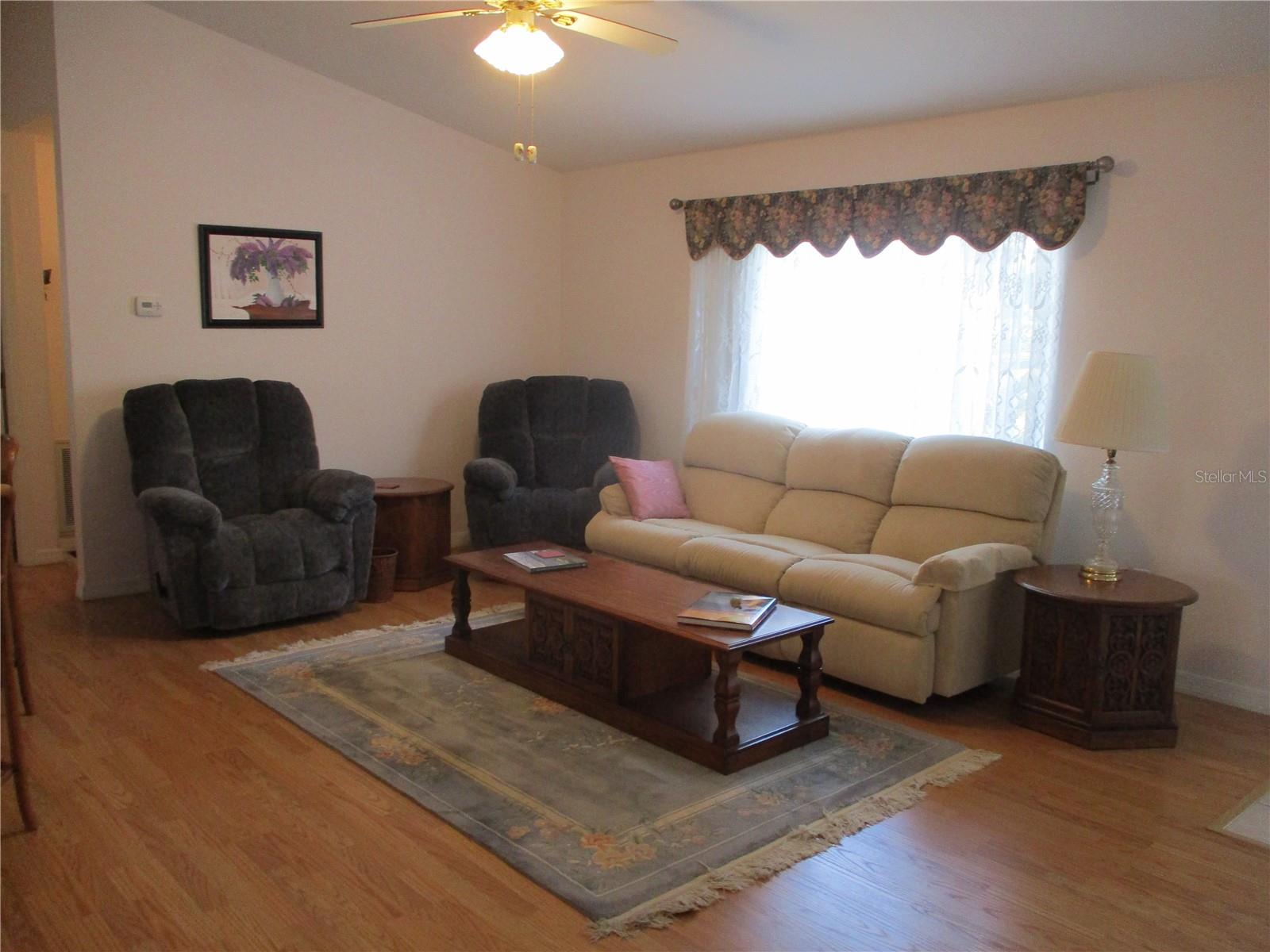 Image 16 of 77 For 14272 112th Circle