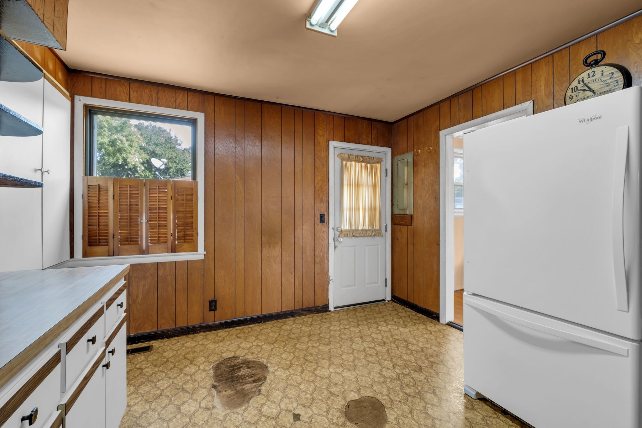 Image 10 of 59 For 6836 112th Street