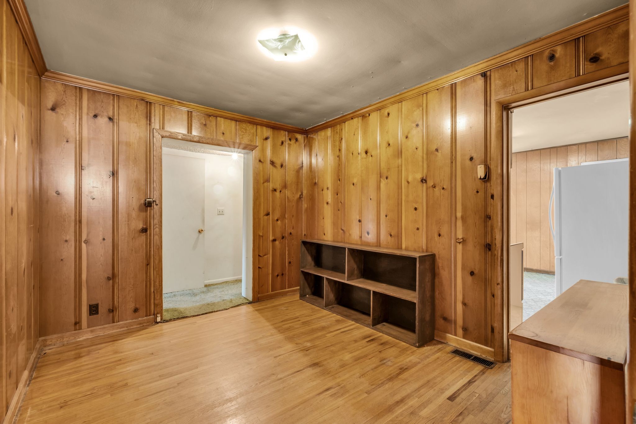 Image 12 of 59 For 6836 112th Street