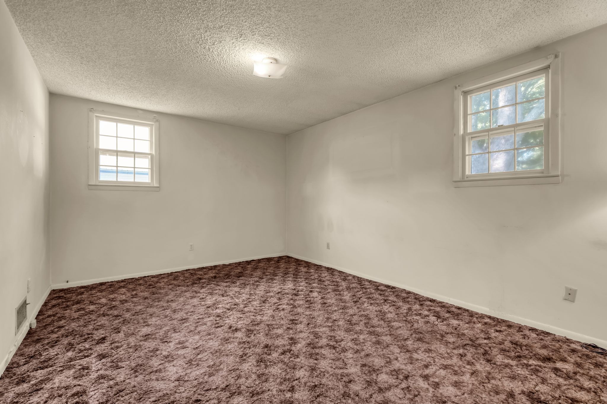 Image 18 of 59 For 6836 112th Street