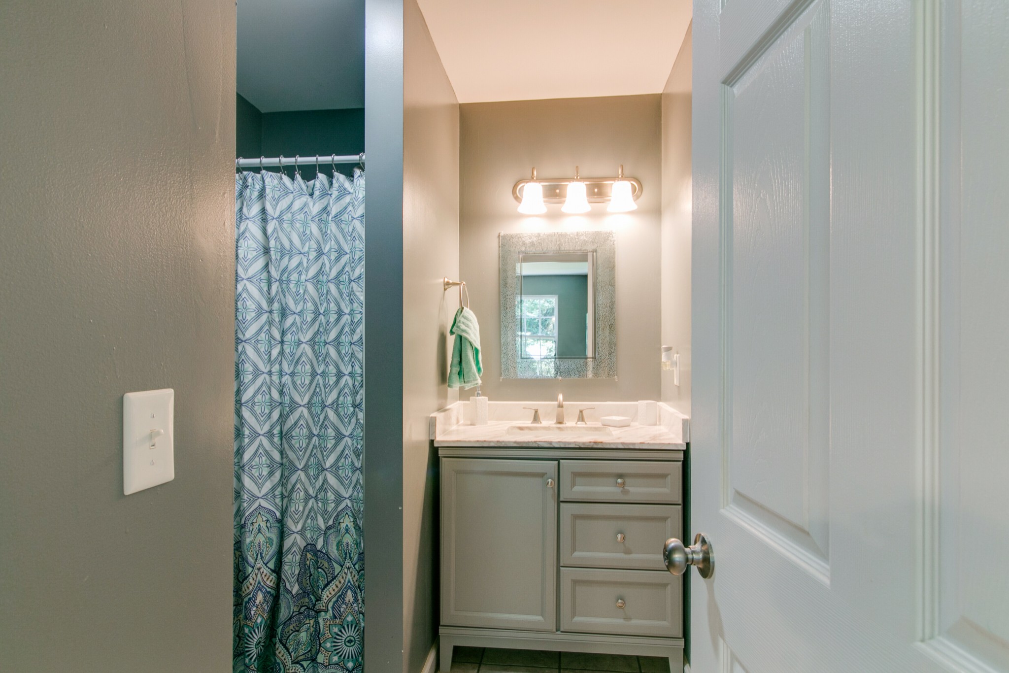 Listing photo id 8 for 3503 Westcove Court