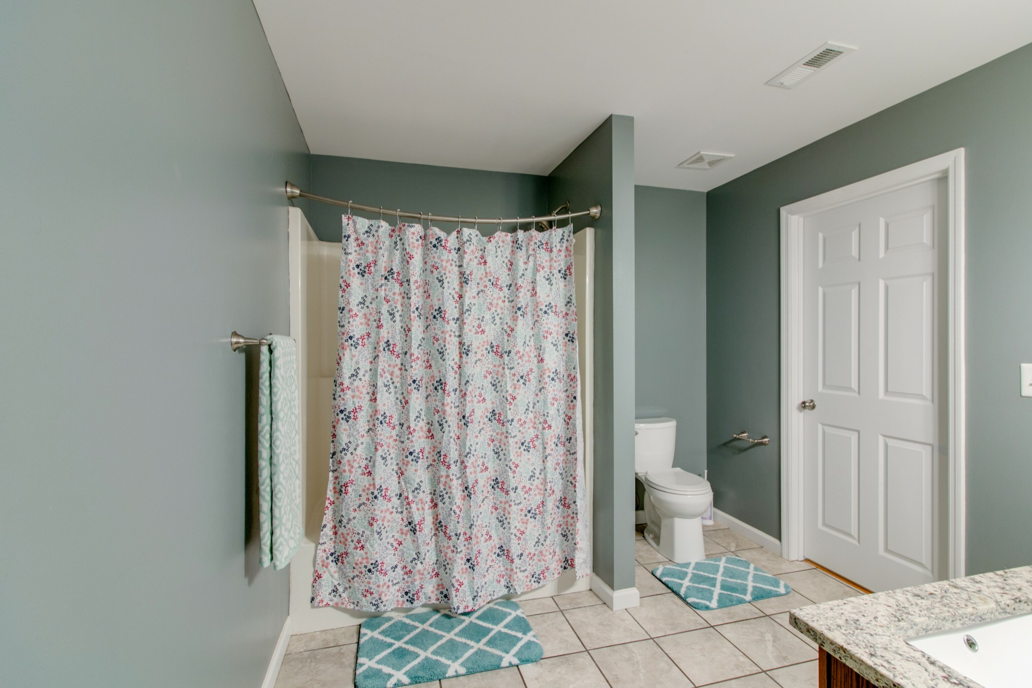 Listing photo id 13 for 3503 Westcove Court