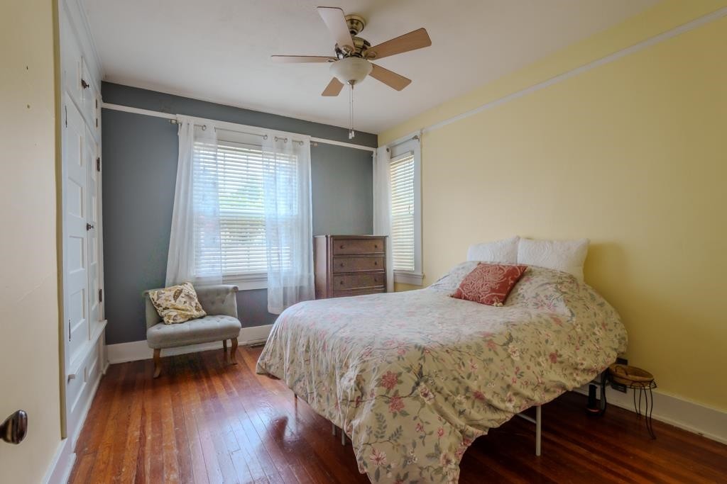 Image 7 of 63 For 4411 53rd Court