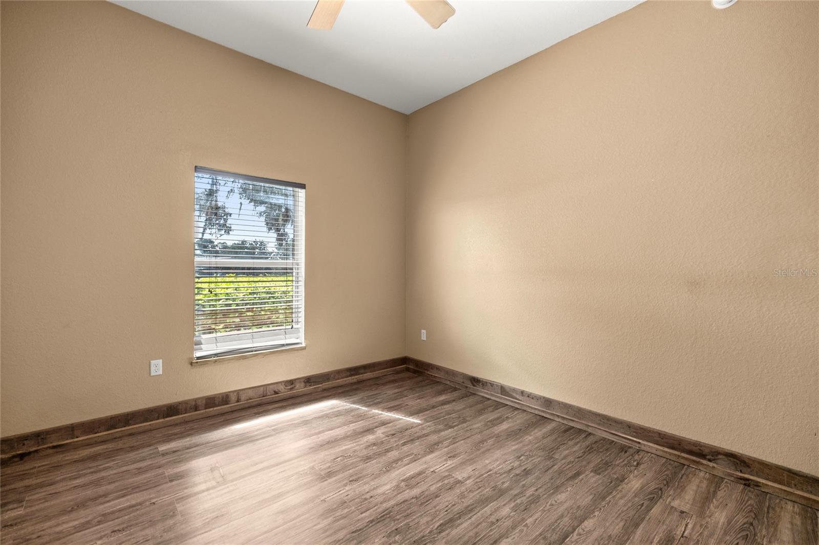 Image 35 of 51 For 20551 80th Street