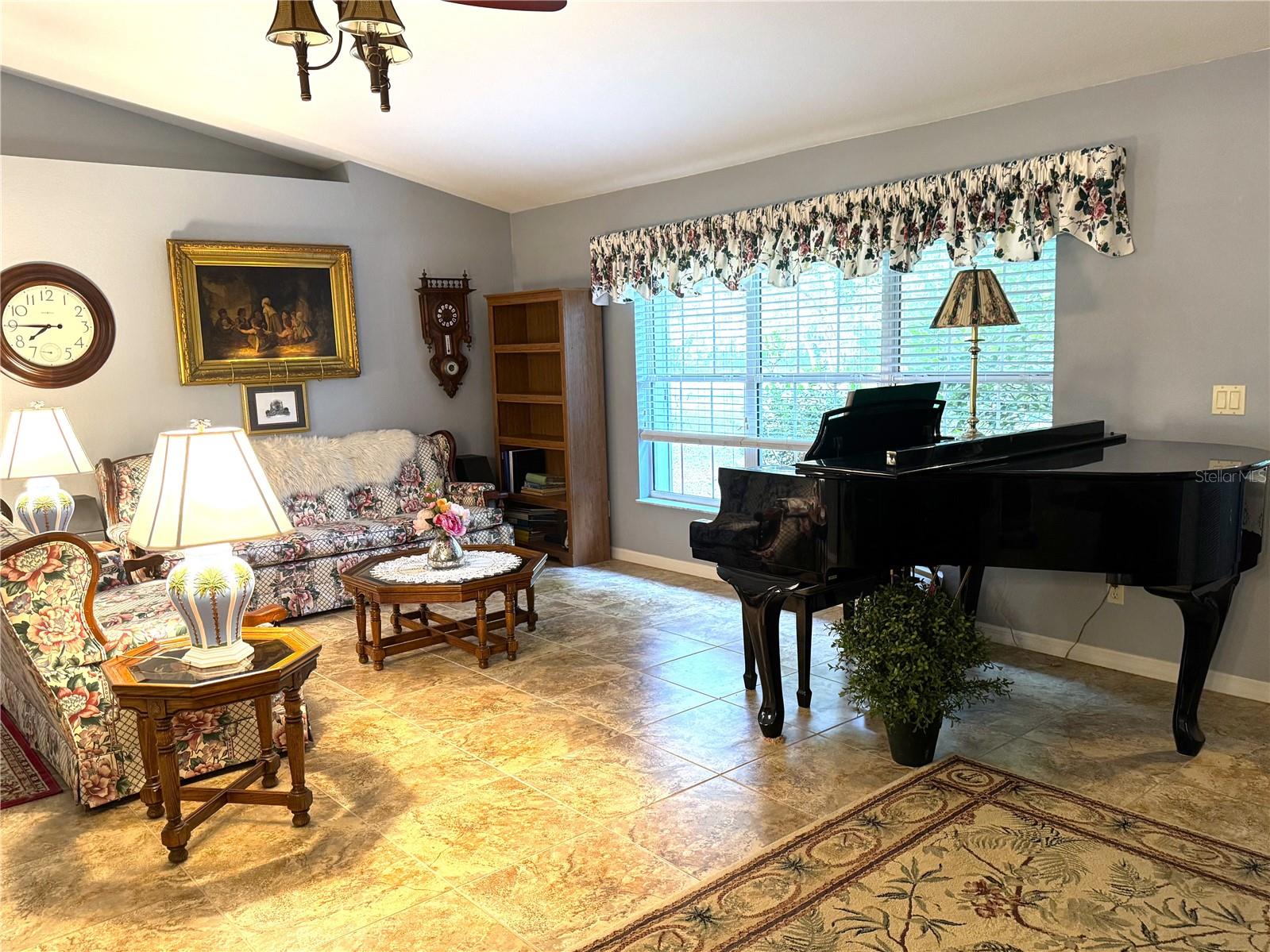 Image 28 of 80 For 3579 Shorewood Drive