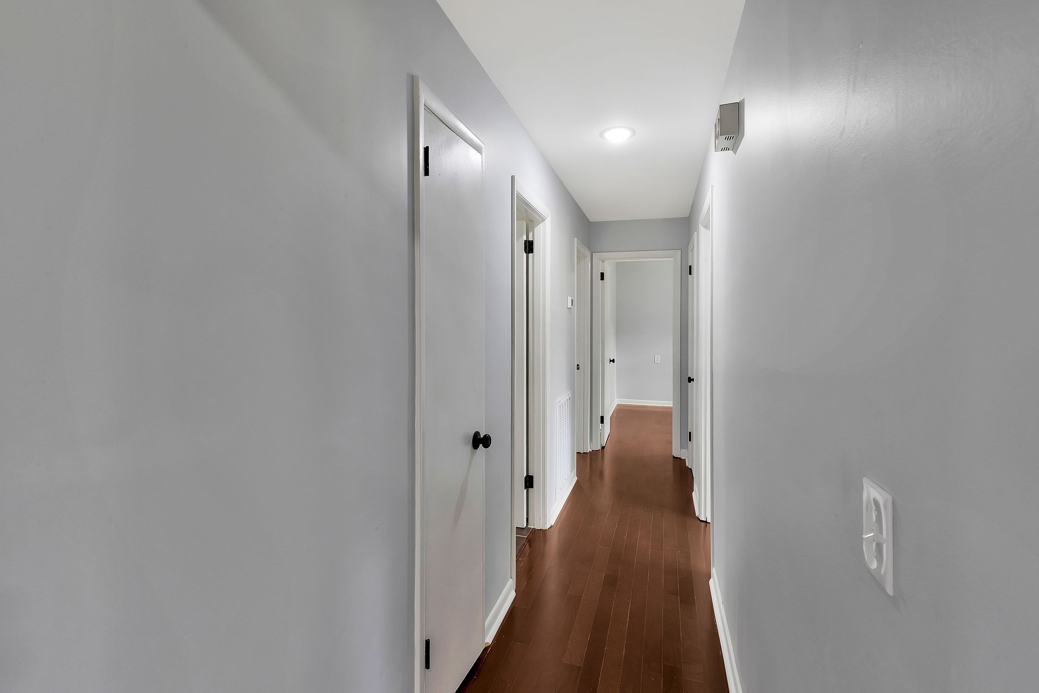 Listing photo id 18 for 10426 133rd Avenue