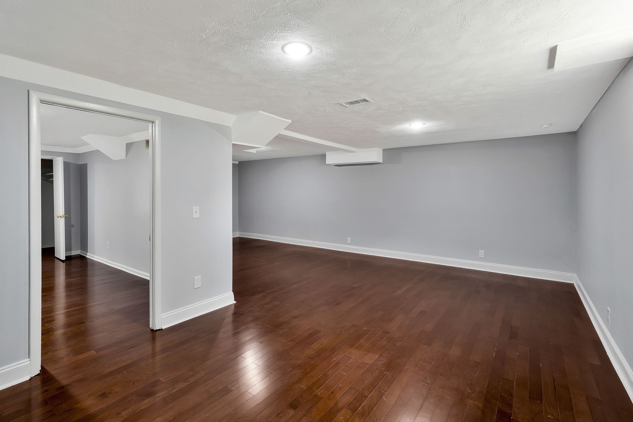 Listing photo id 19 for 10426 133rd Avenue