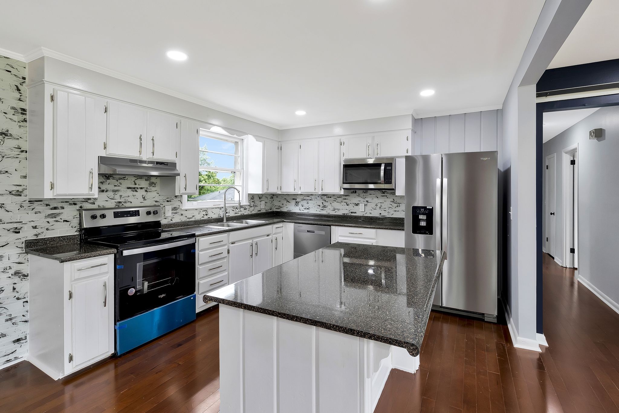 Image 7 of 19 For 10426 133rd Avenue