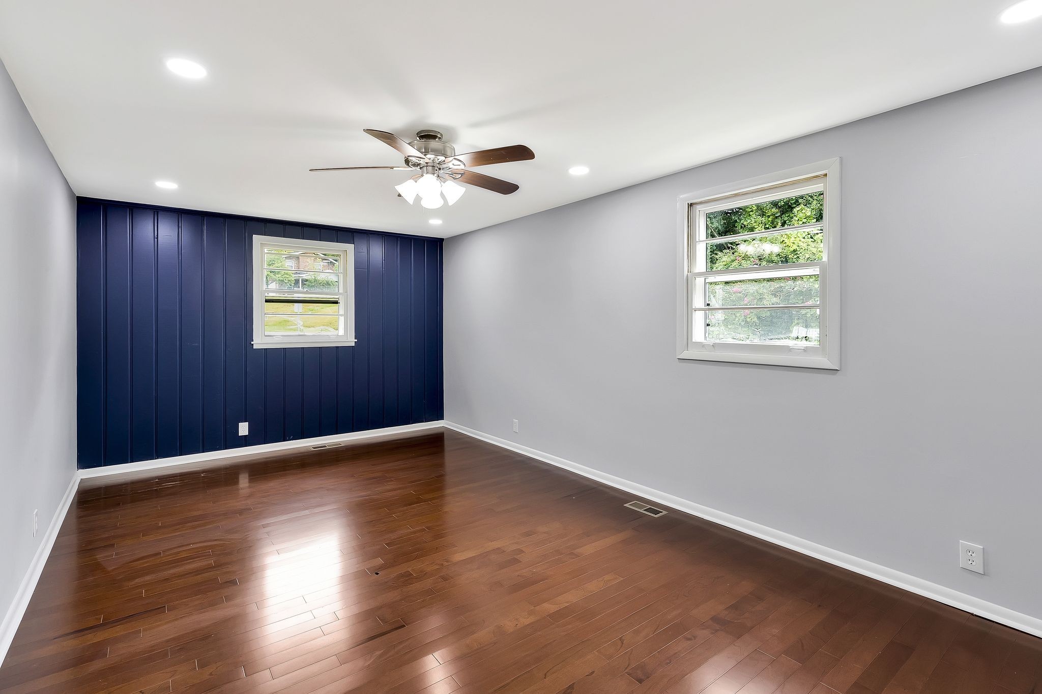 Image 9 of 19 For 10426 133rd Avenue