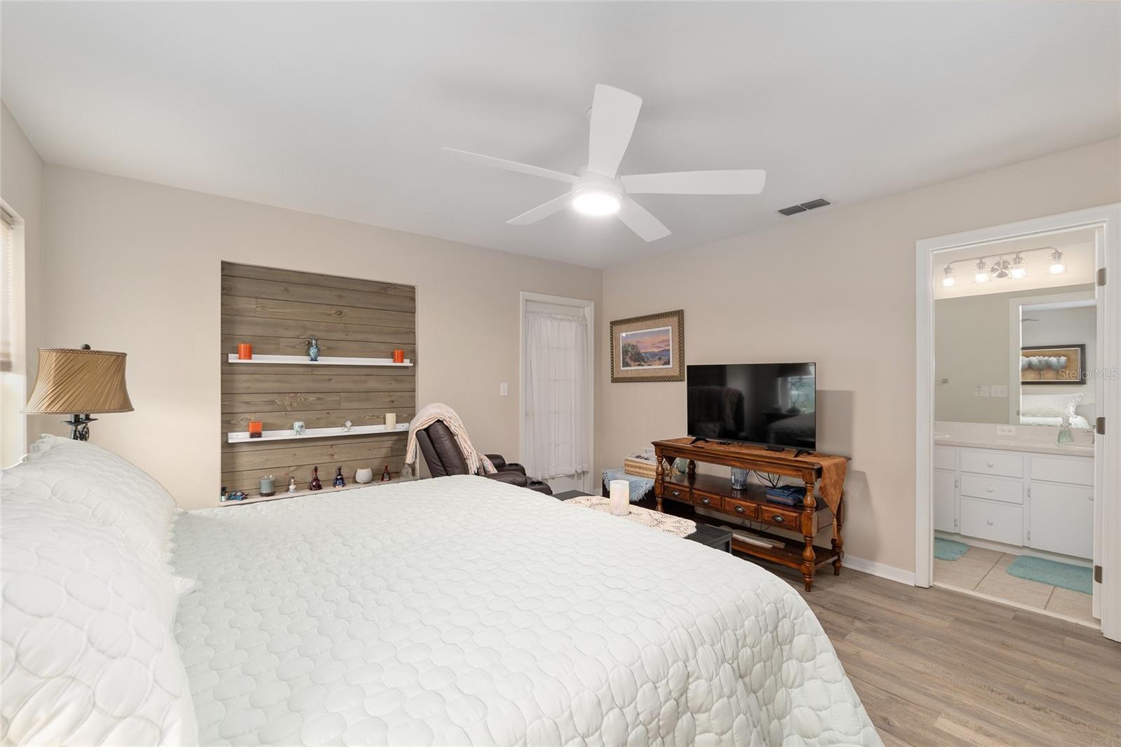 Image 25 of 71 For 6858 Sw 111th Loop