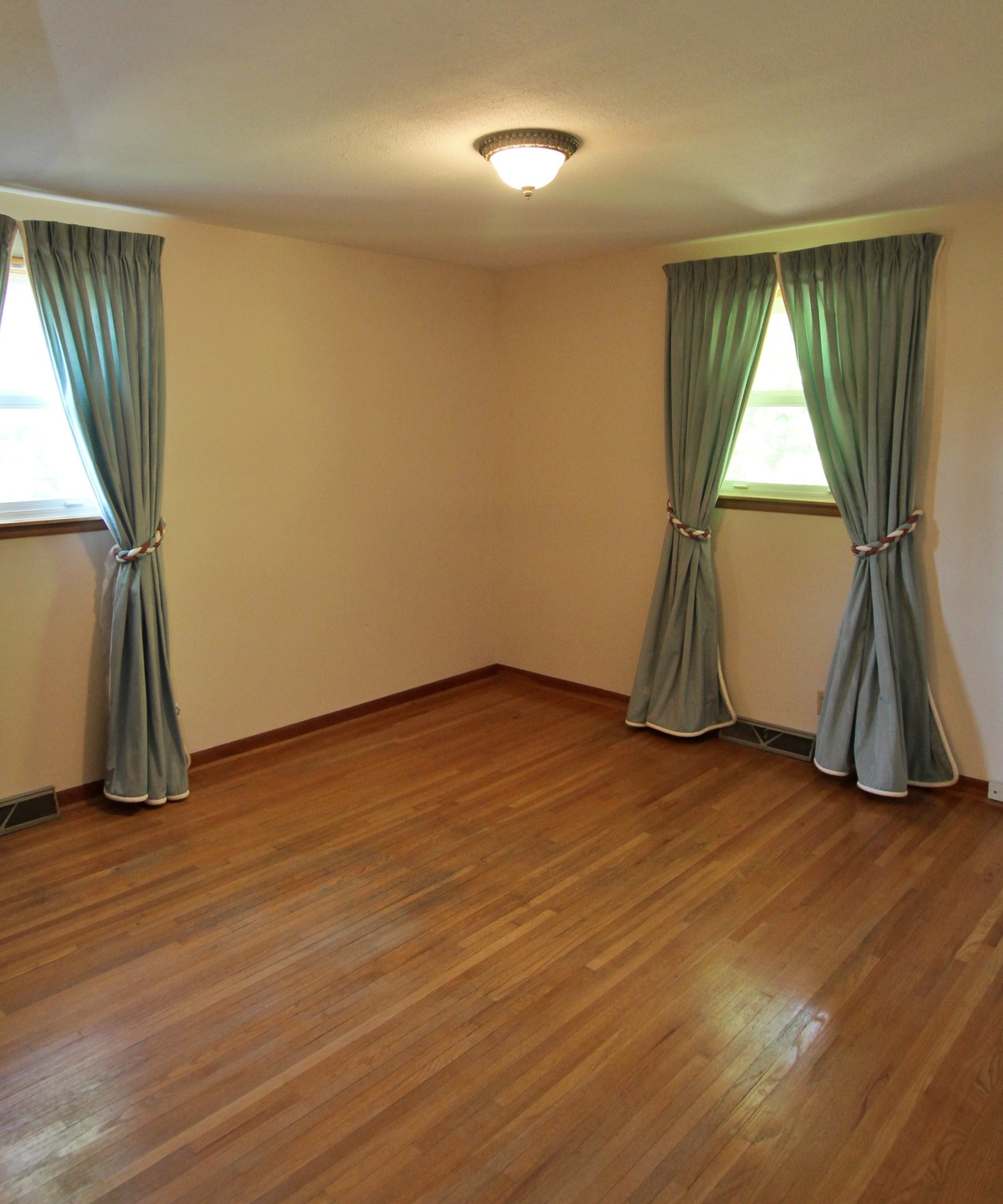 Image 11 of 63 For 13618 111th Circle