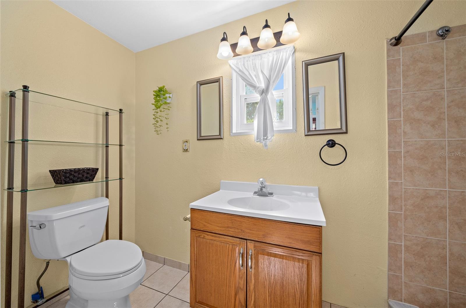 Image 10 of 40 For 31 Harrison Street