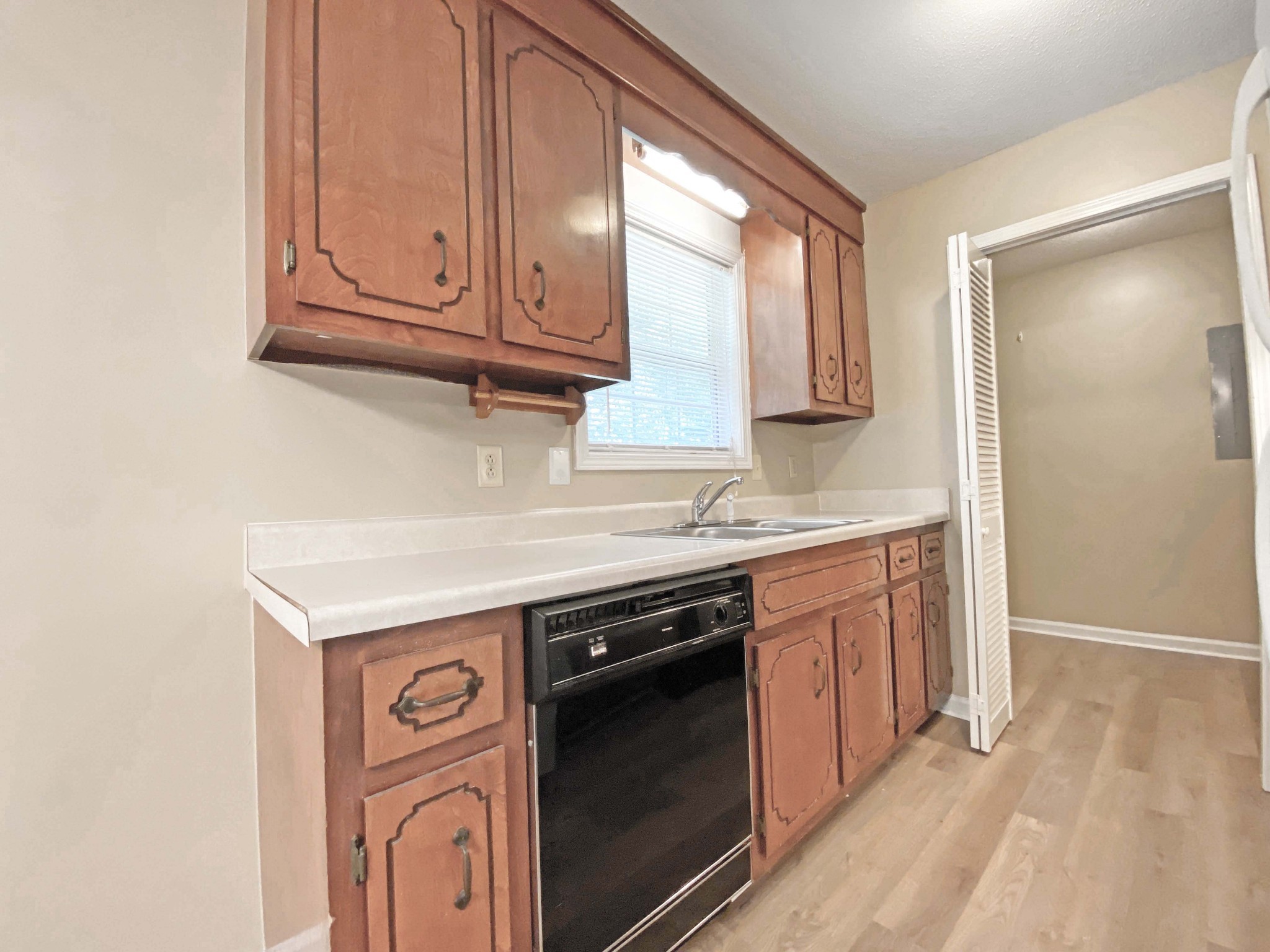 Image 11 of 43 For 13855 27th Avenue