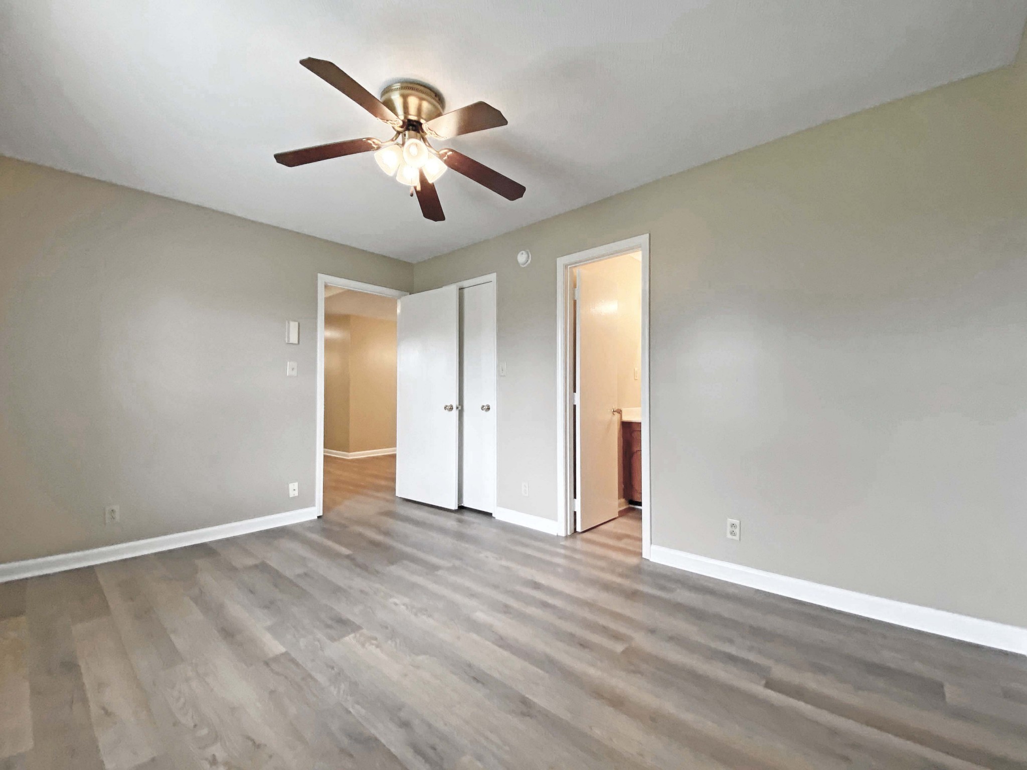 Image 20 of 43 For 13855 27th Avenue
