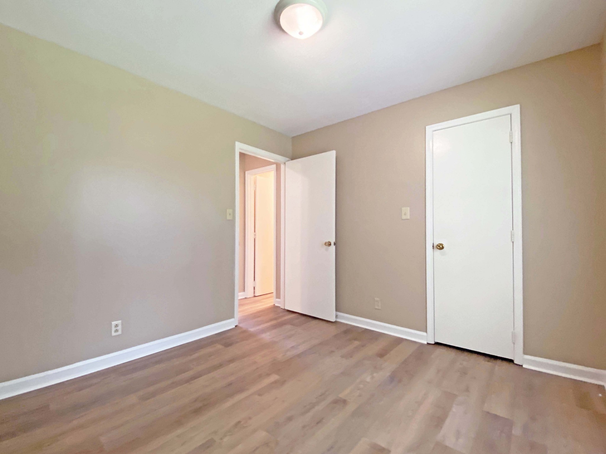 Image 32 of 43 For 13855 27th Avenue
