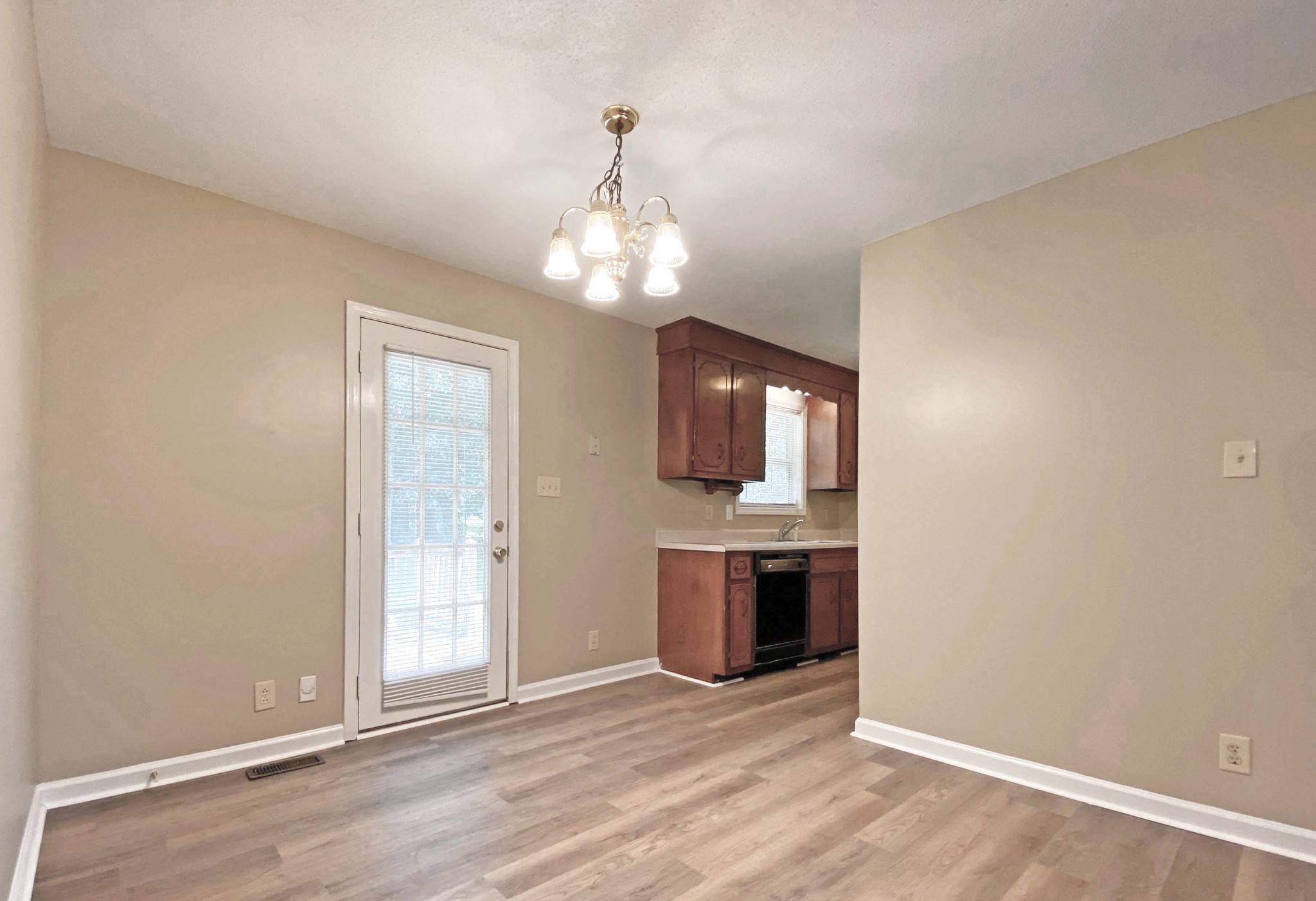 Image 9 of 43 For 13855 27th Avenue