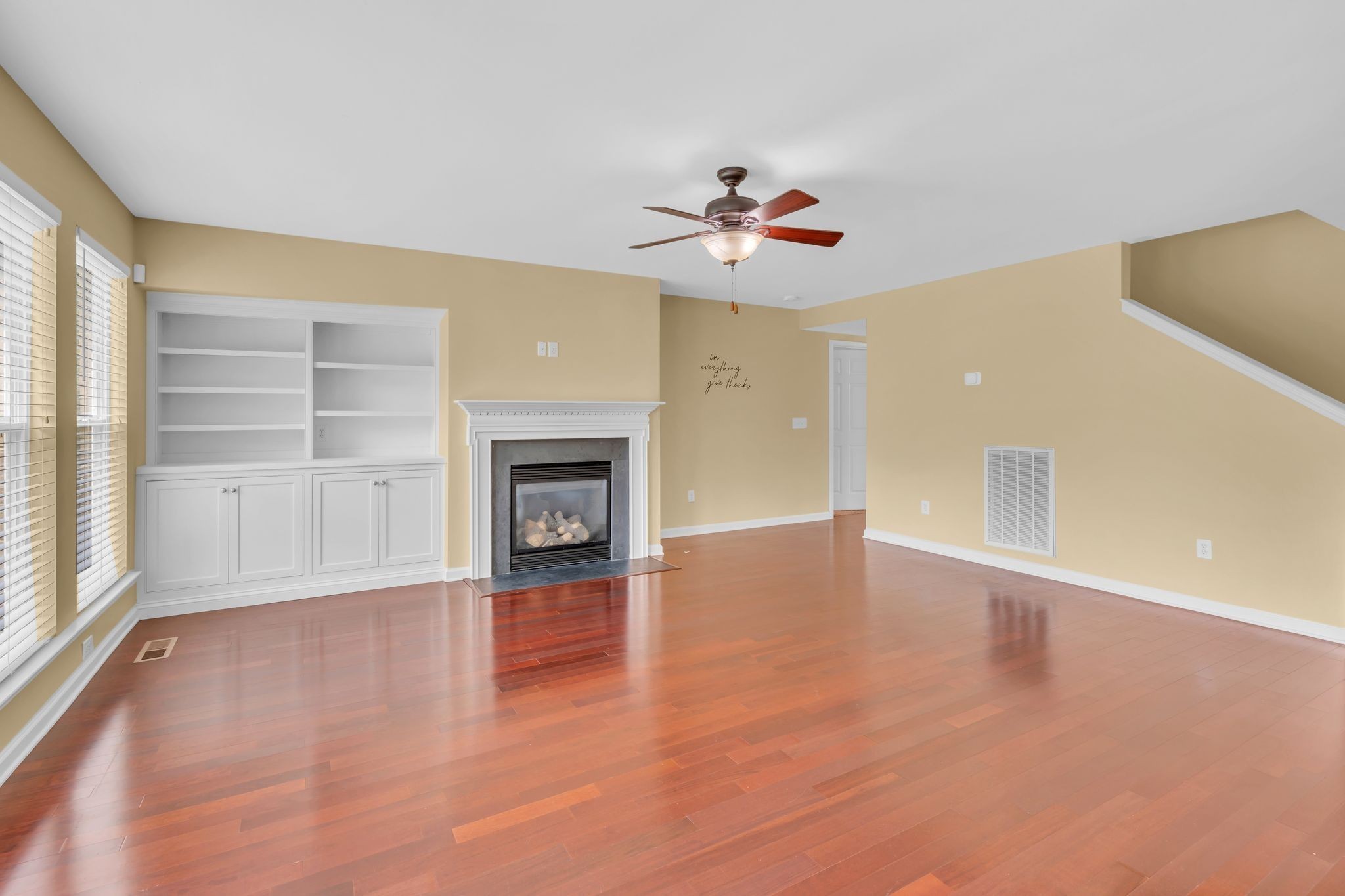 Image 19 of 72 For 2272 Laurel Run Drive