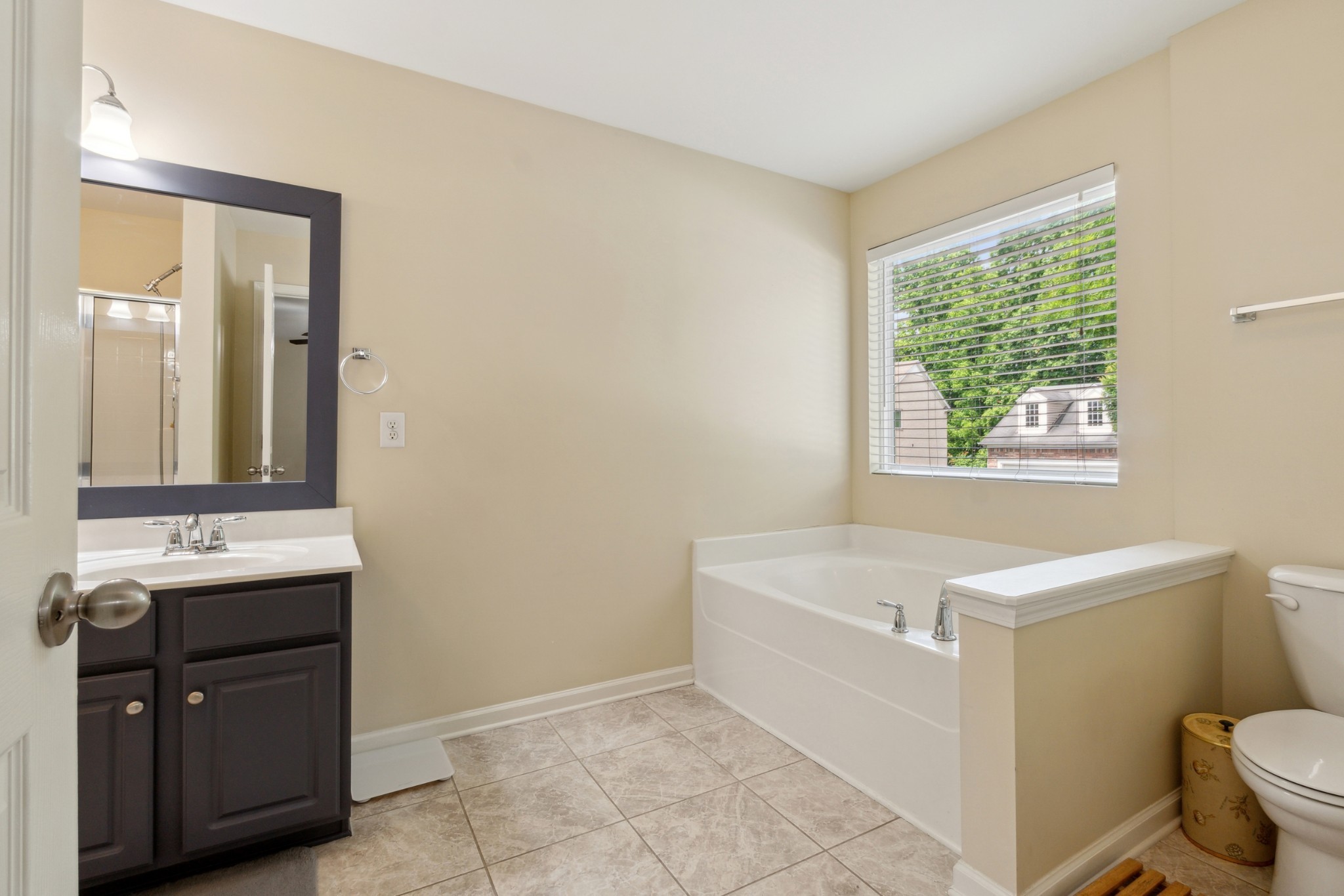 Image 33 of 72 For 2272 Laurel Run Drive