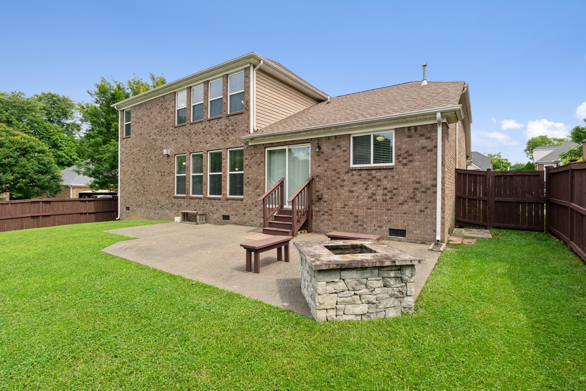 Image 9 of 72 For 2272 Laurel Run Drive