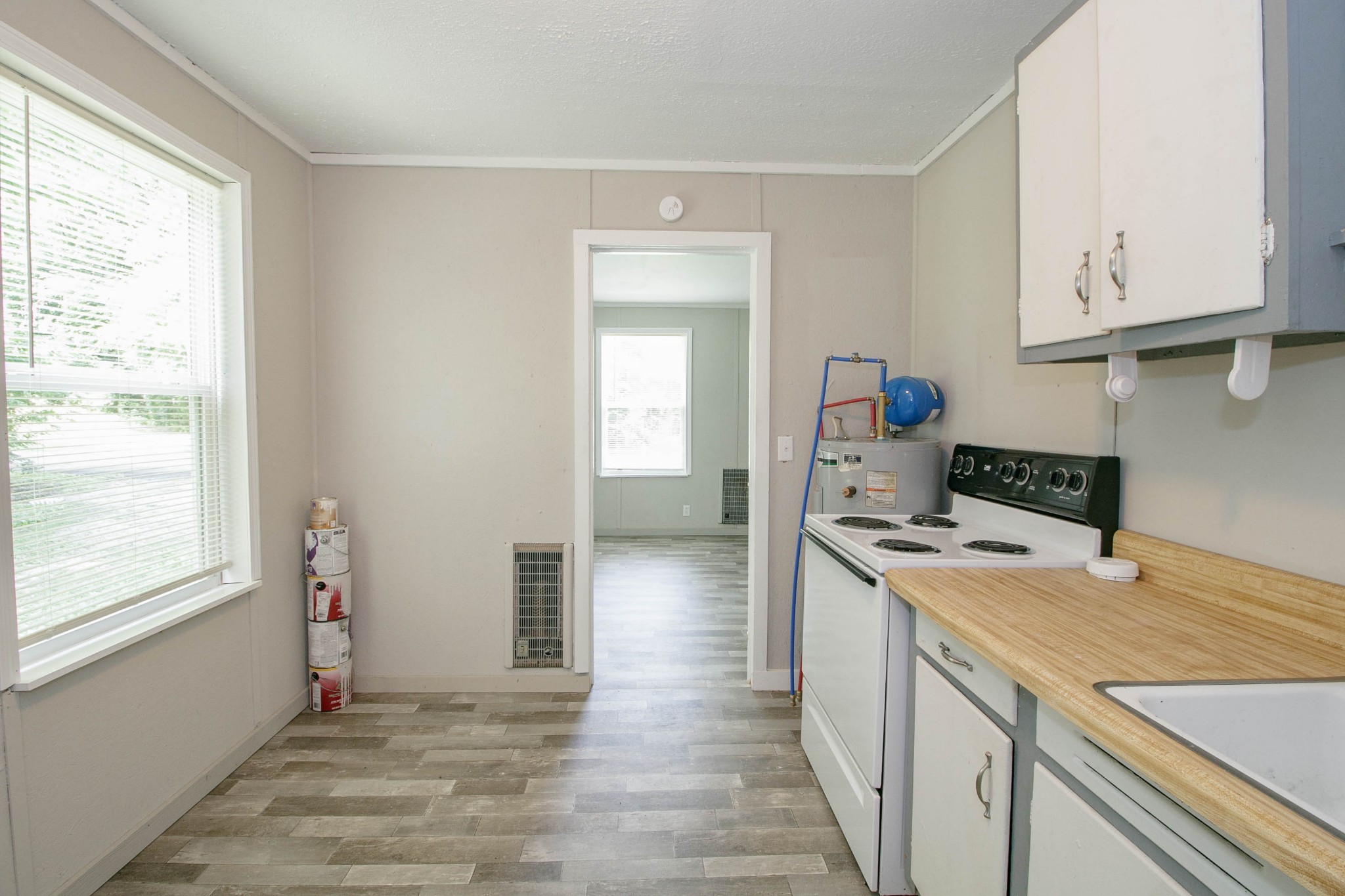 Image 10 of 12 For 1203 12th Street 8