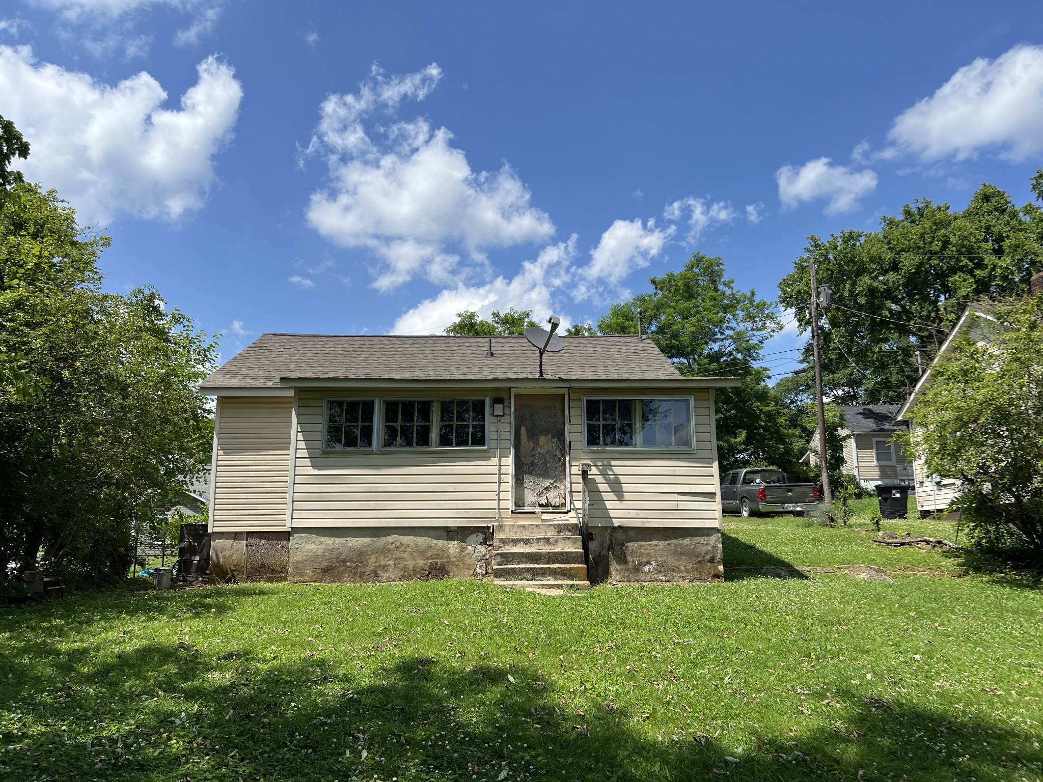 Image 2 of 8 For 3273 27th Avenue
