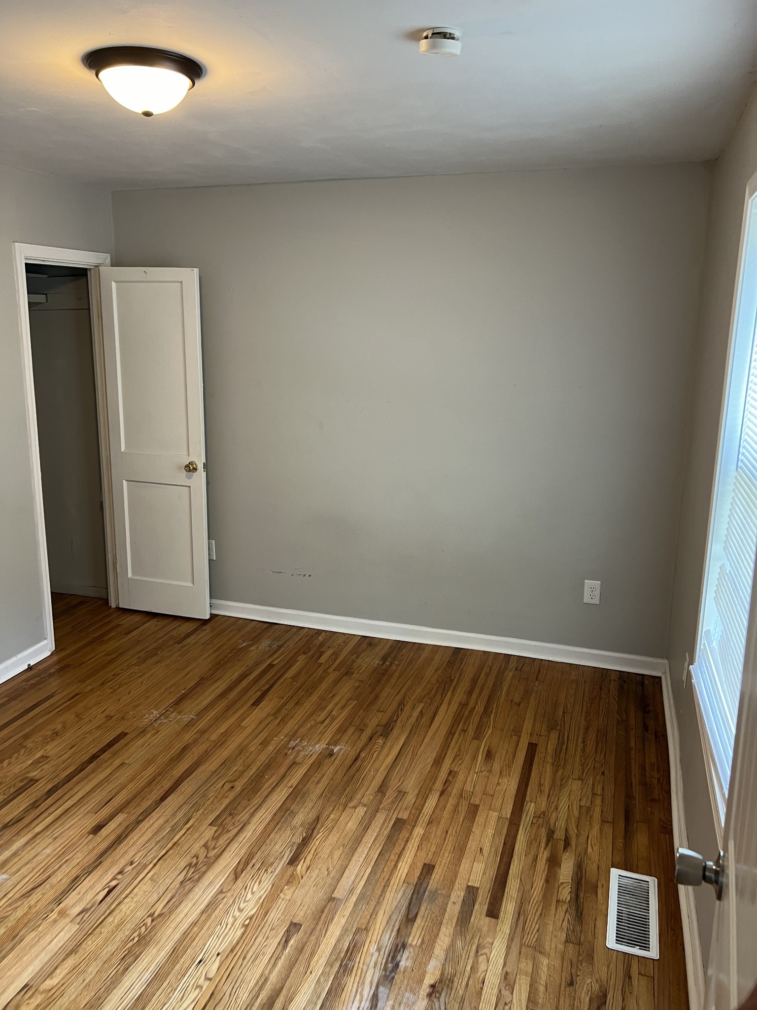 Image 6 of 8 For 3273 27th Avenue