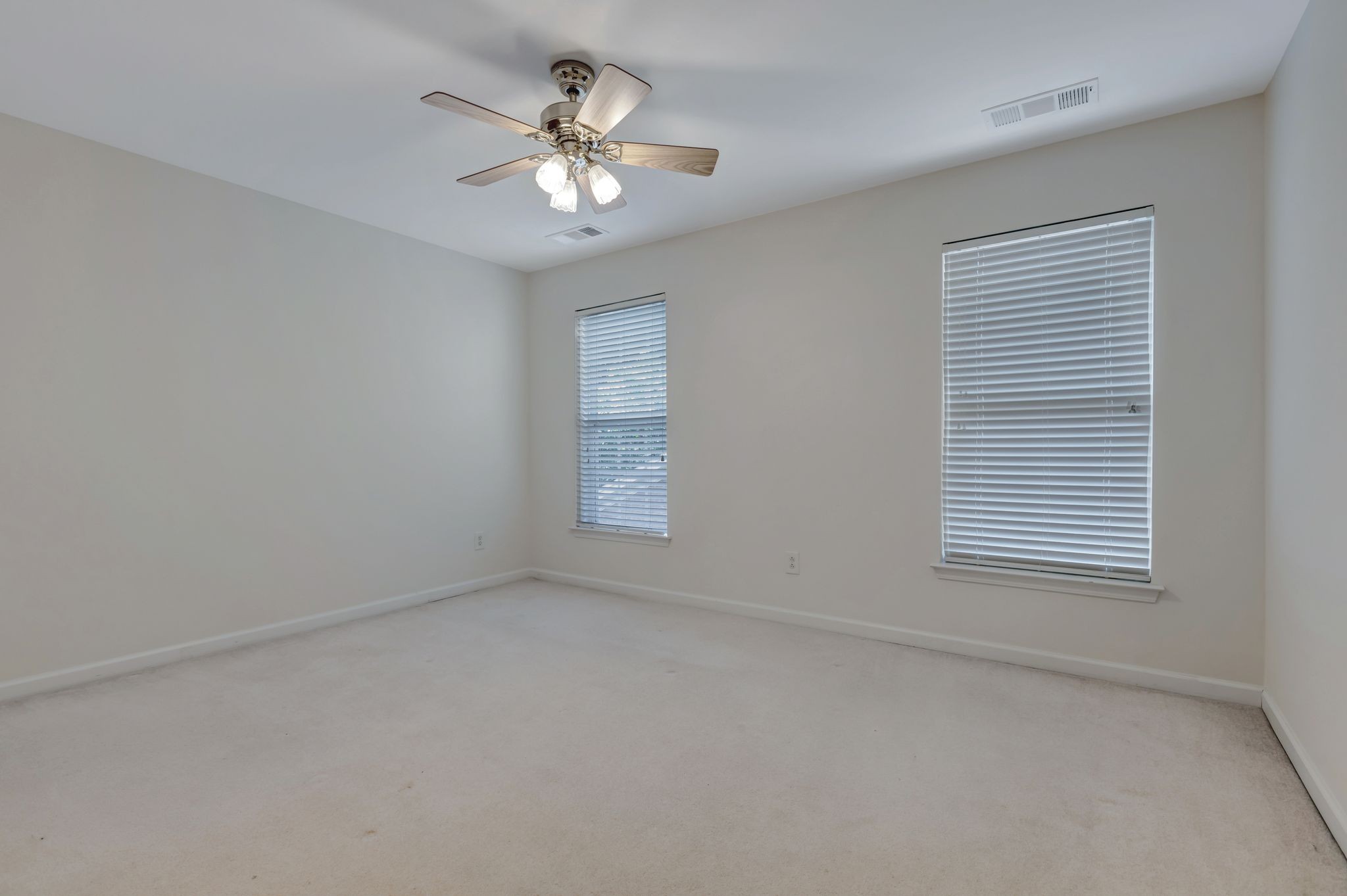 Image 25 of 33 For 17005 71st Street