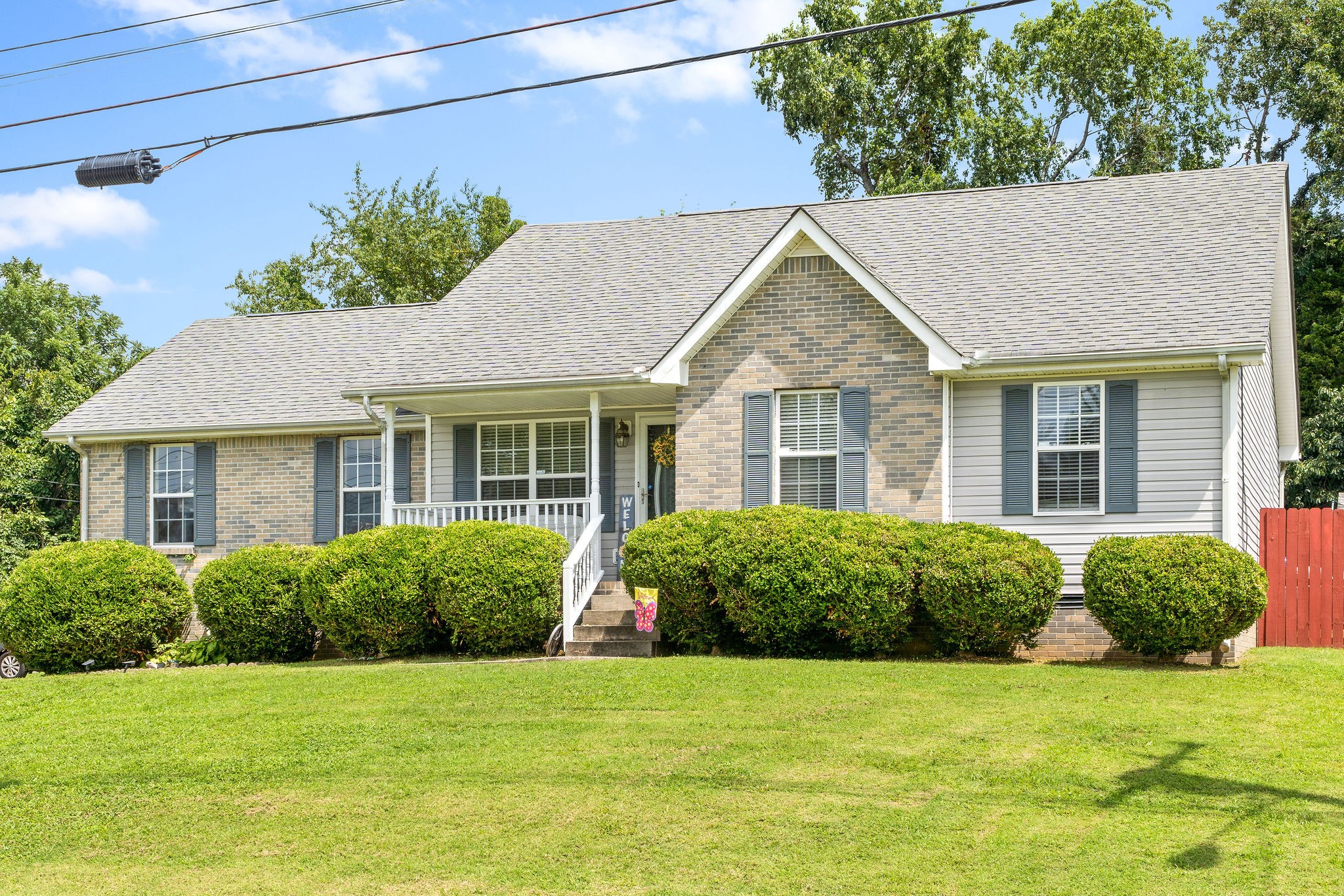 Image 3 of 50 For 5326 76th Court