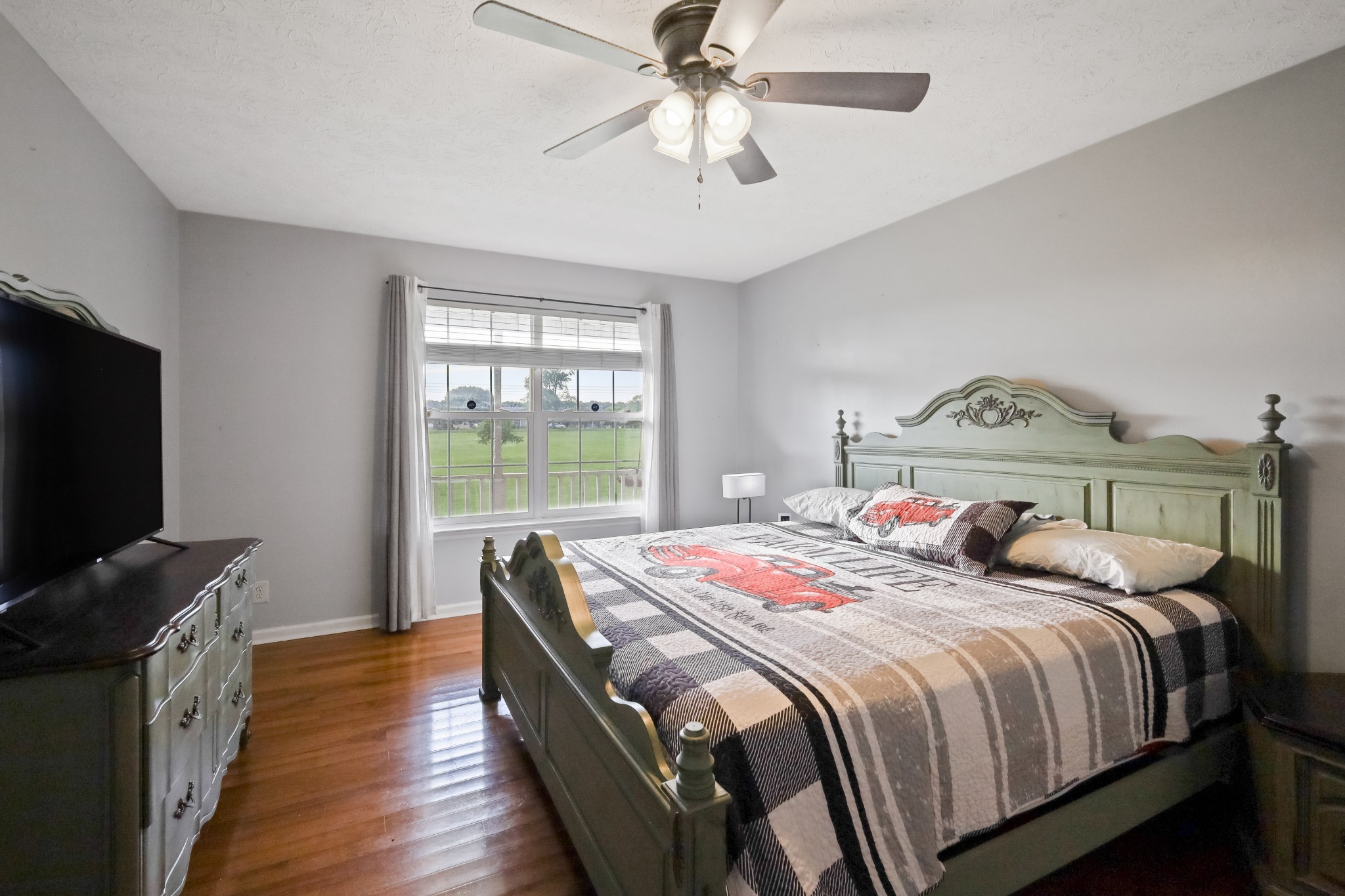 Image 18 of 33 For 8569 92nd Lane D