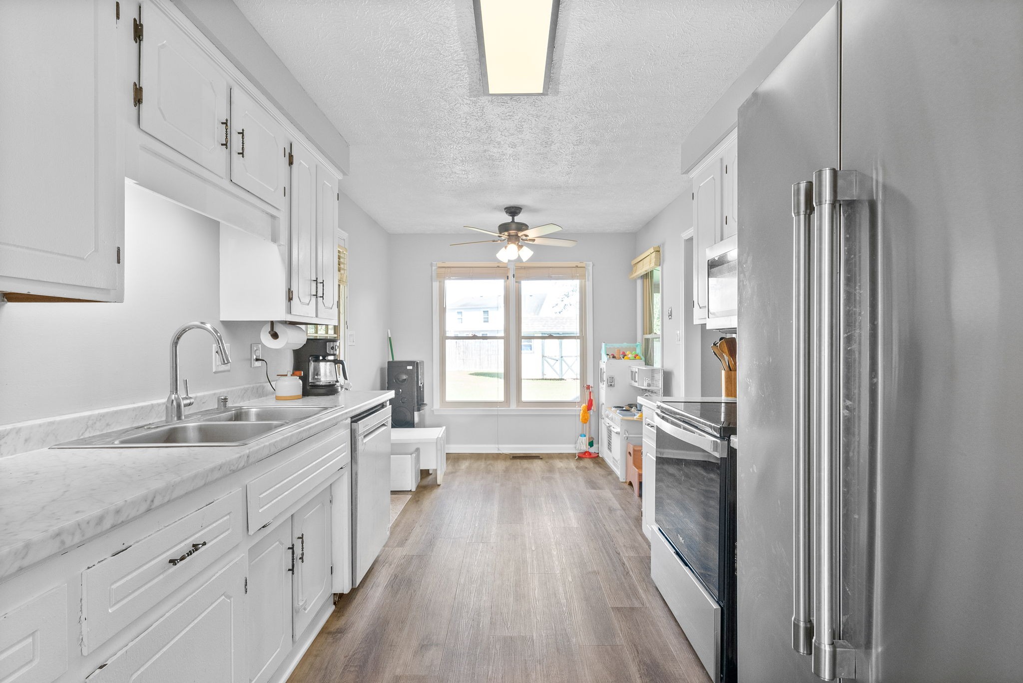 Image 13 of 100 For 400 90th Street