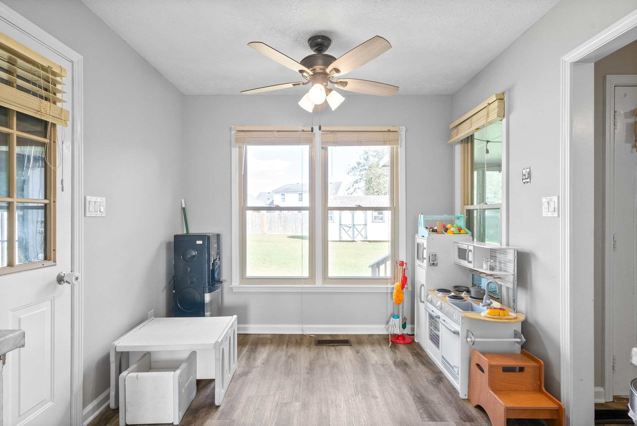 Image 17 of 100 For 400 90th Street