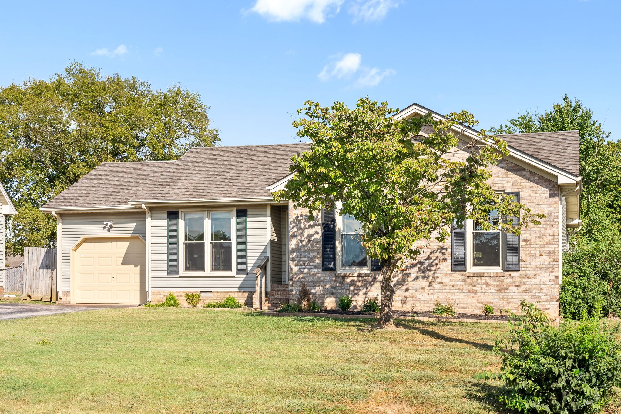 Image 2 of 100 For 400 90th Street