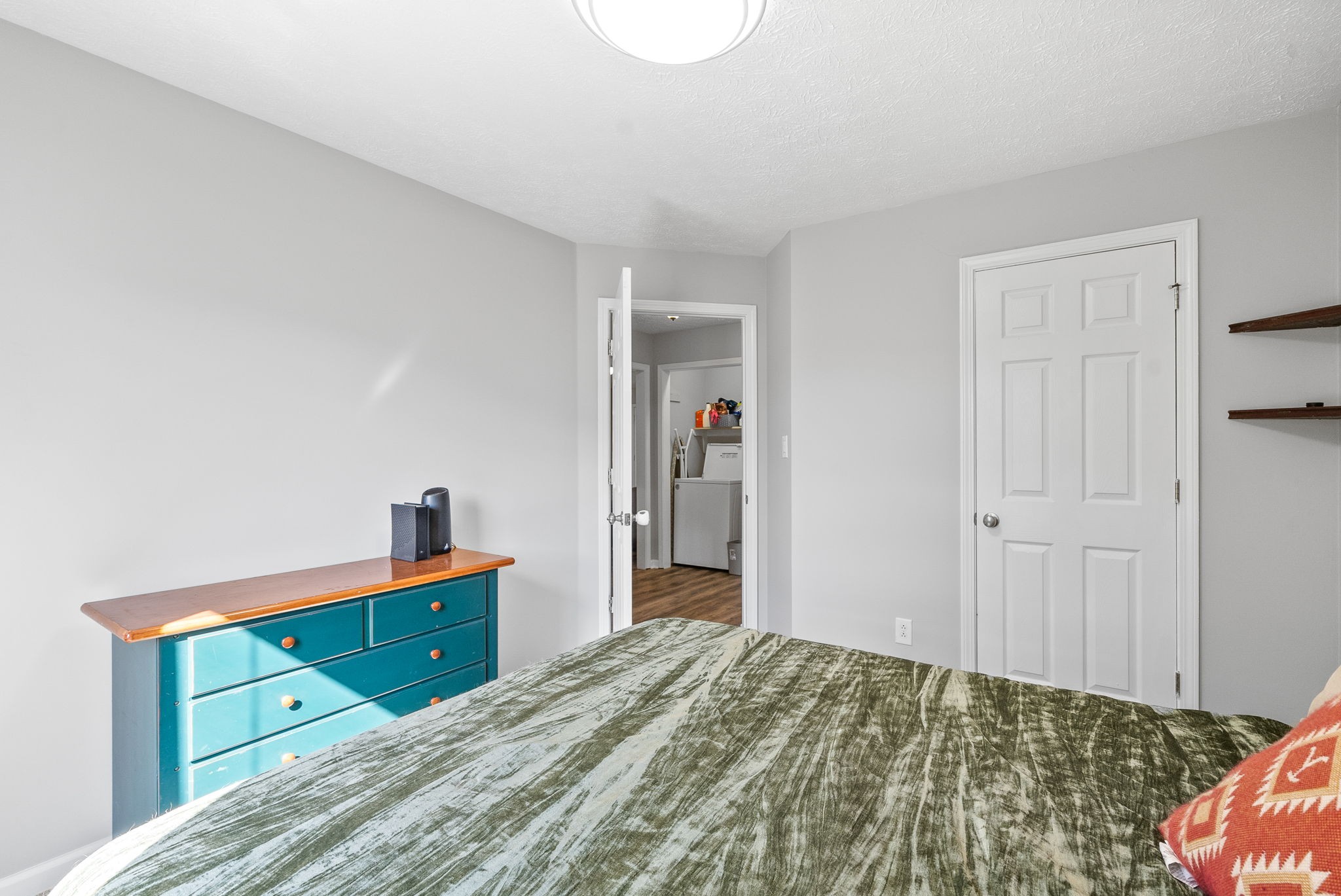 Image 24 of 100 For 400 90th Street