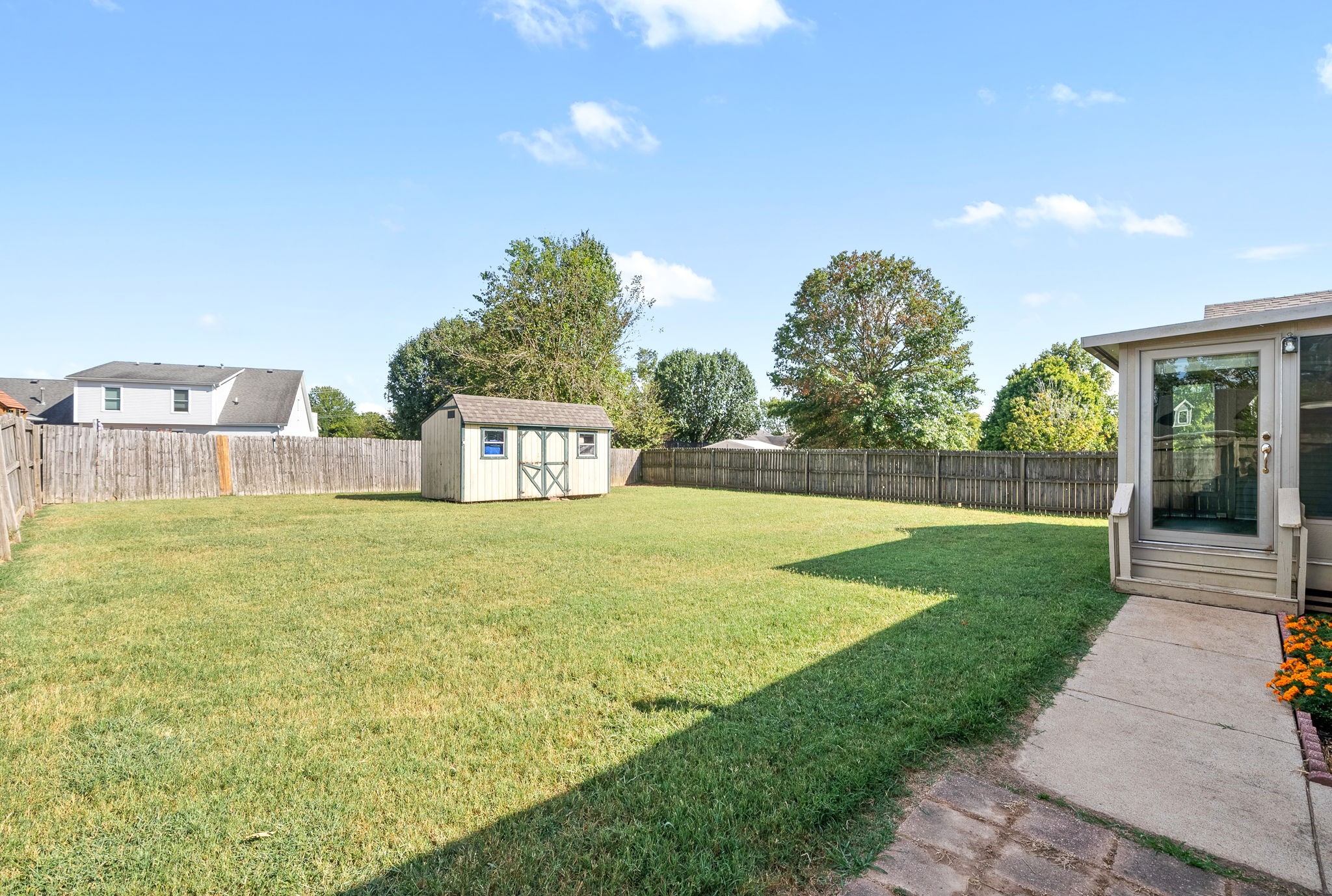 Image 30 of 100 For 400 90th Street