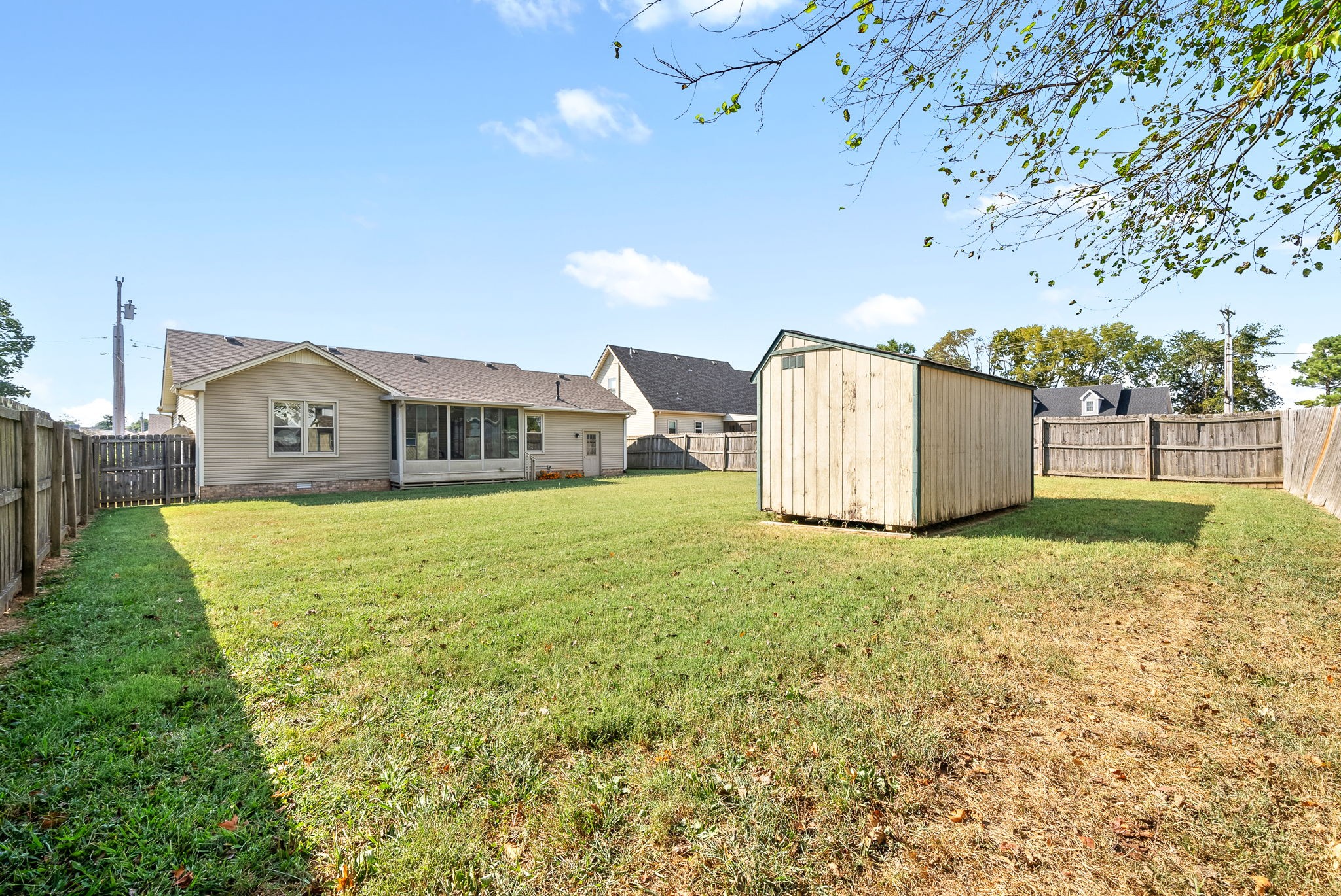 Image 32 of 100 For 400 90th Street
