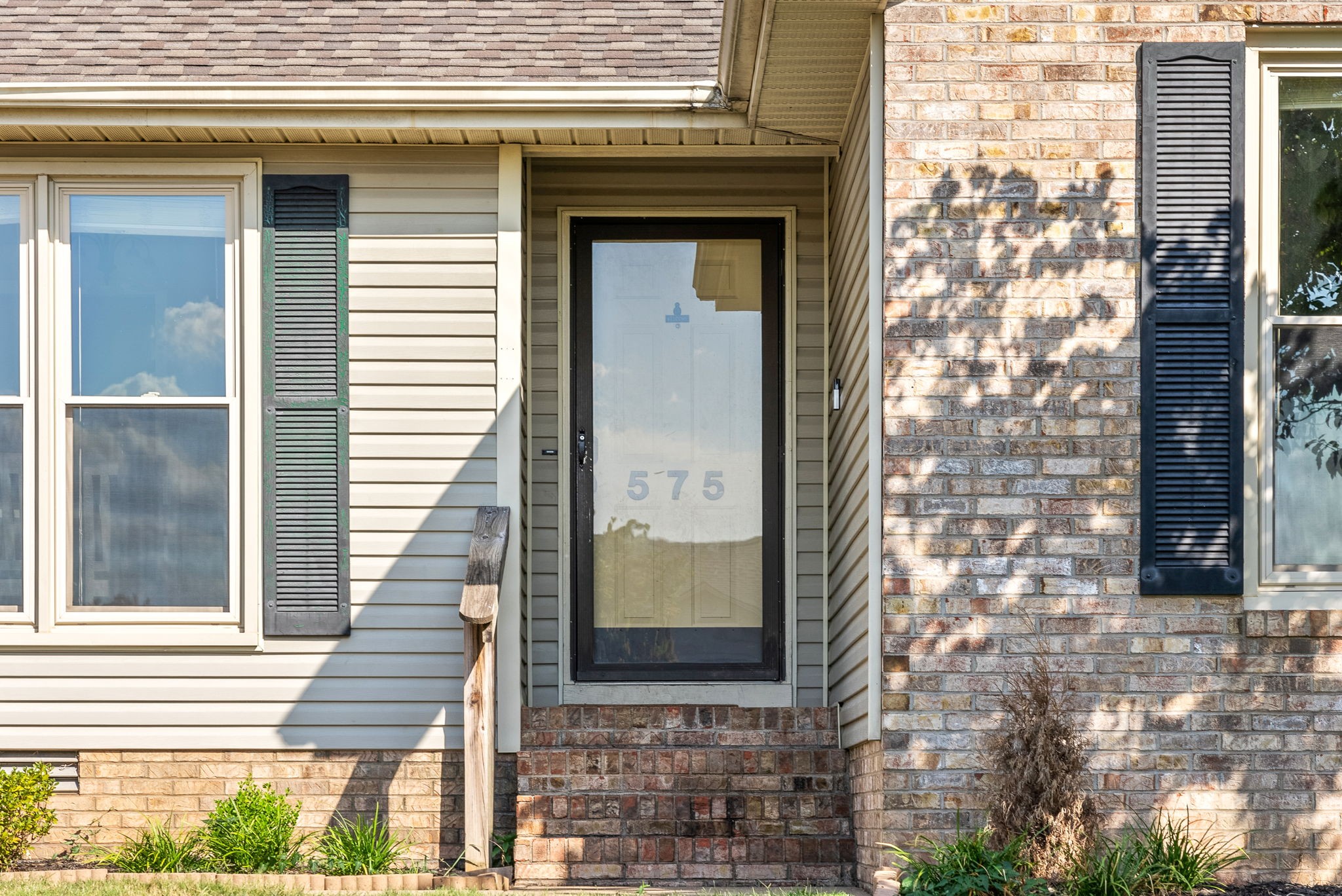 Image 5 of 100 For 400 90th Street