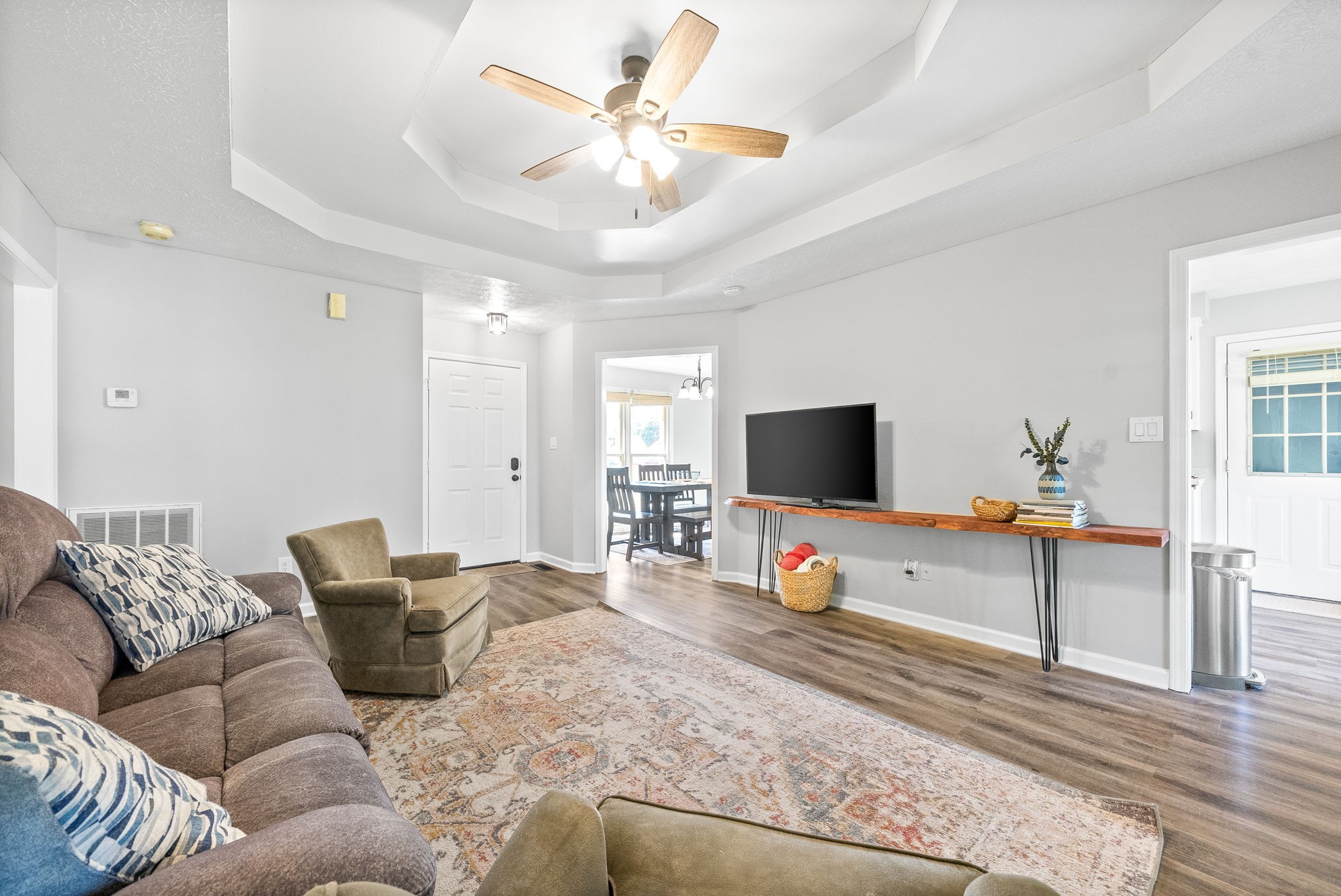 Image 9 of 100 For 400 90th Street