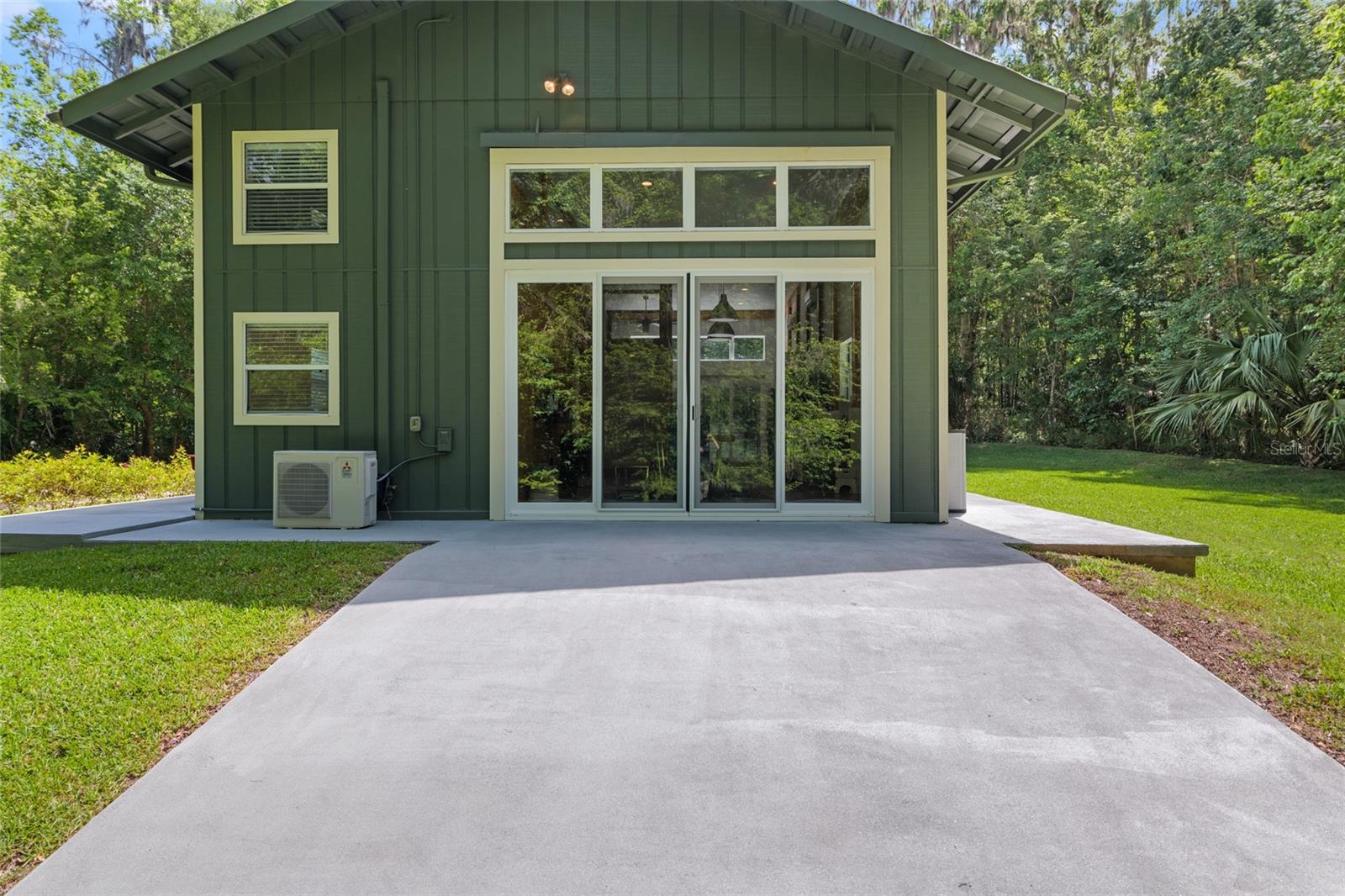 Image 92 of 100 For 400 90th Street