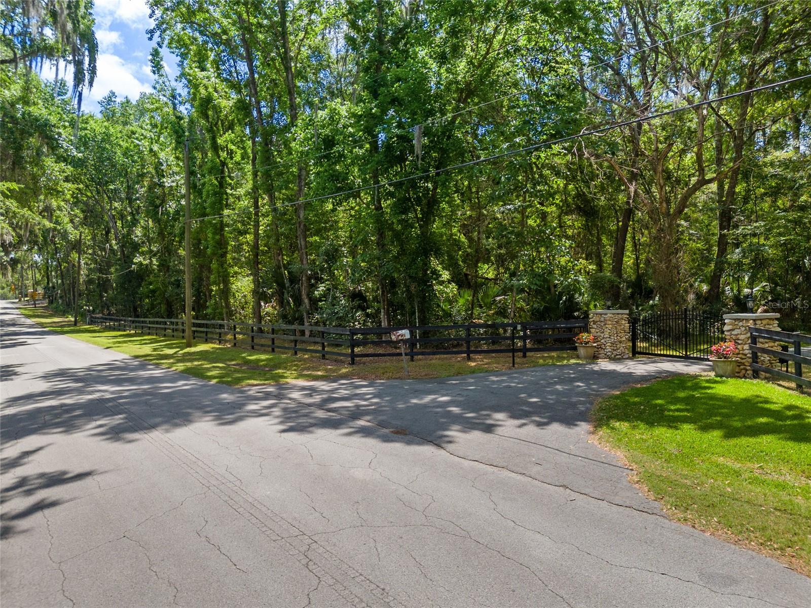 Image 97 of 100 For 400 90th Street