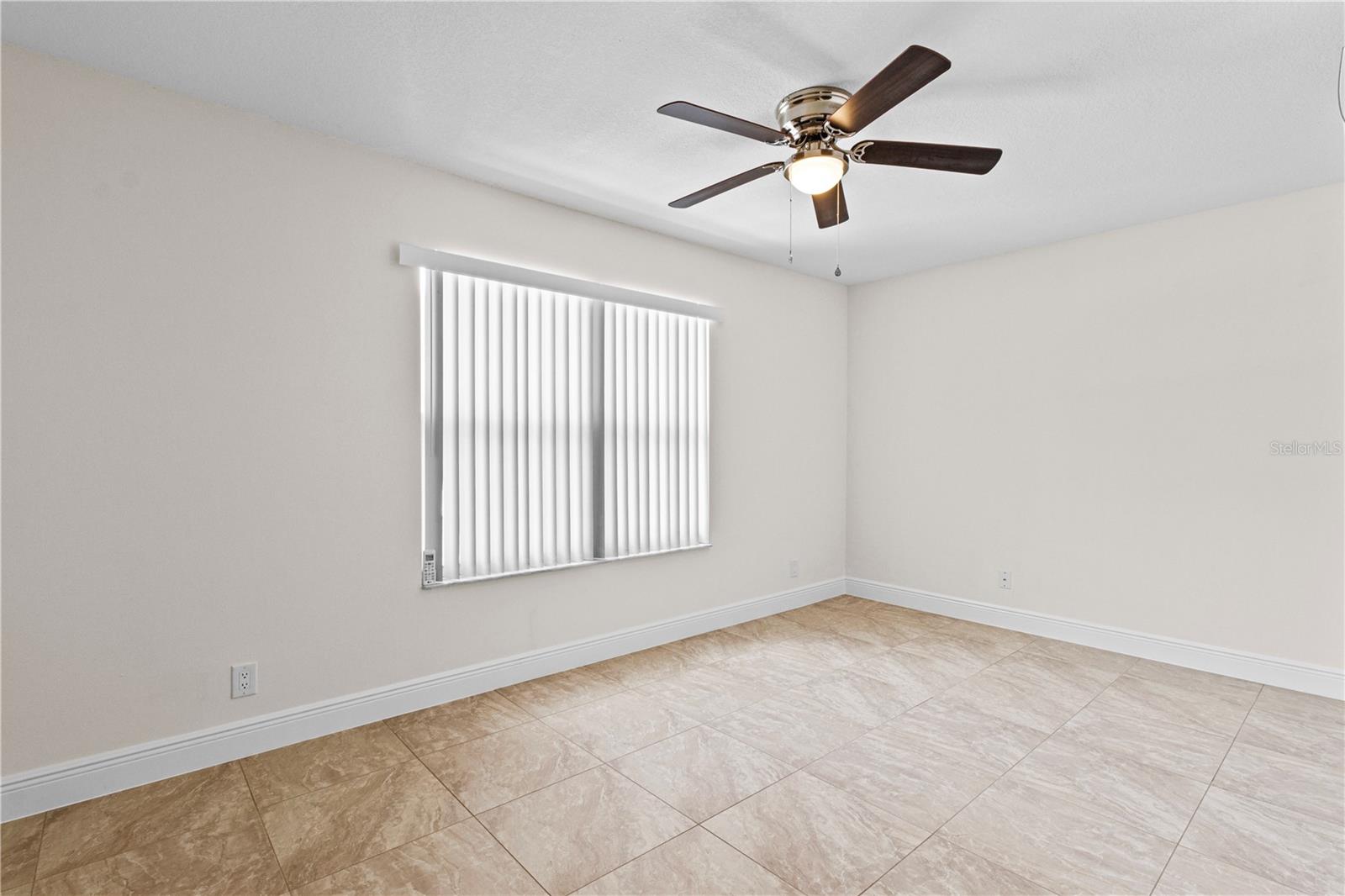 Listing photo id 8 for 170 80th Street