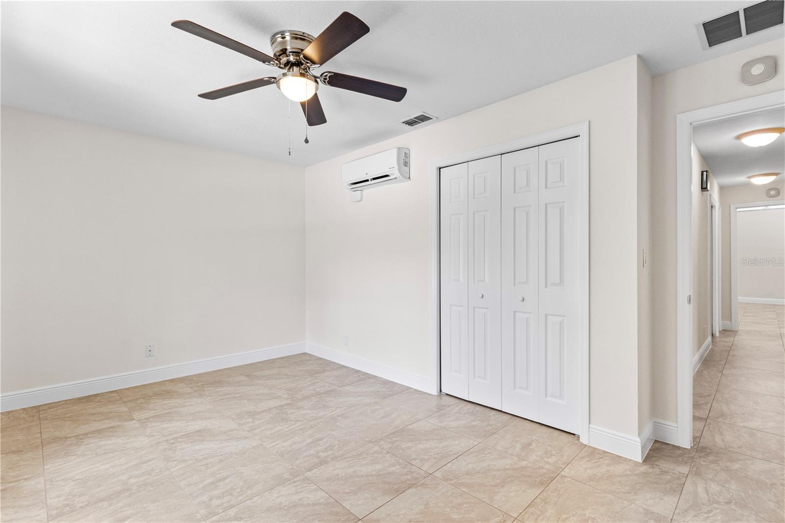 Listing photo id 9 for 170 80th Street