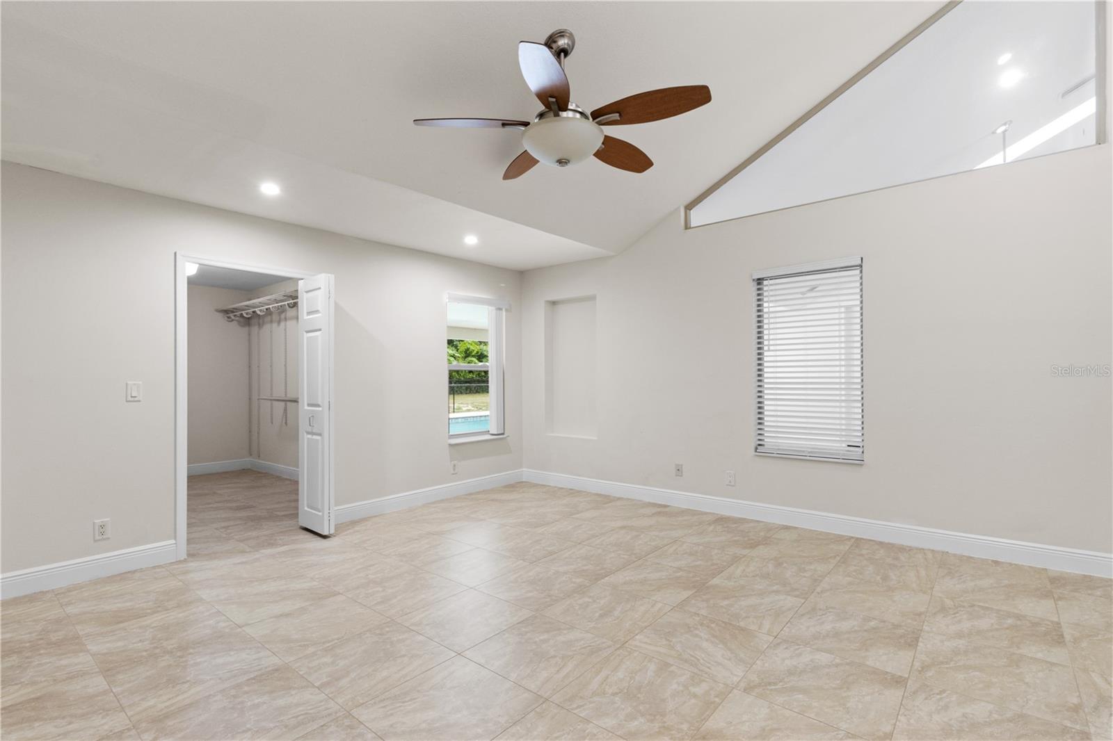 Listing photo id 15 for 170 80th Street