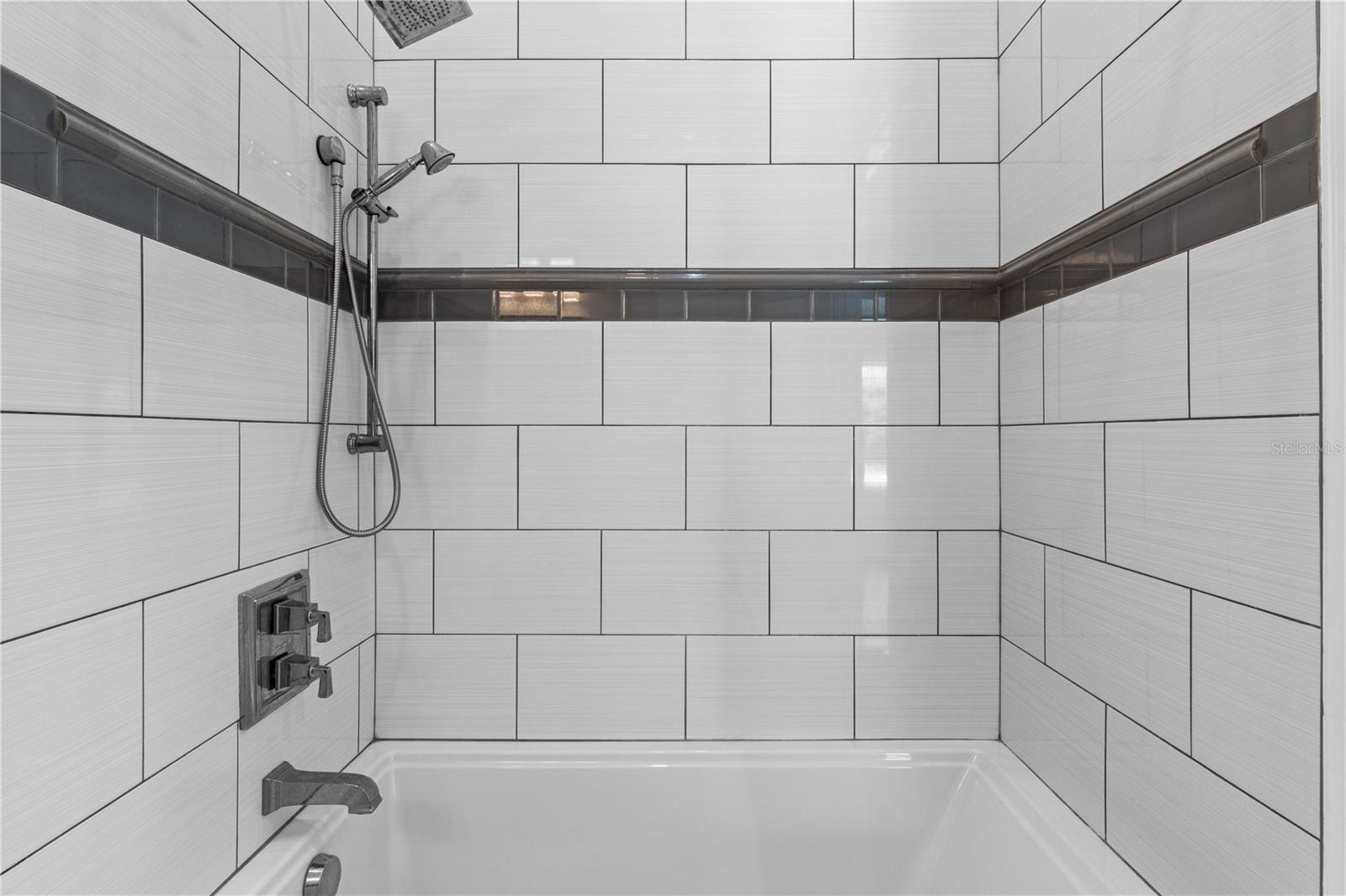Listing photo id 22 for 170 80th Street