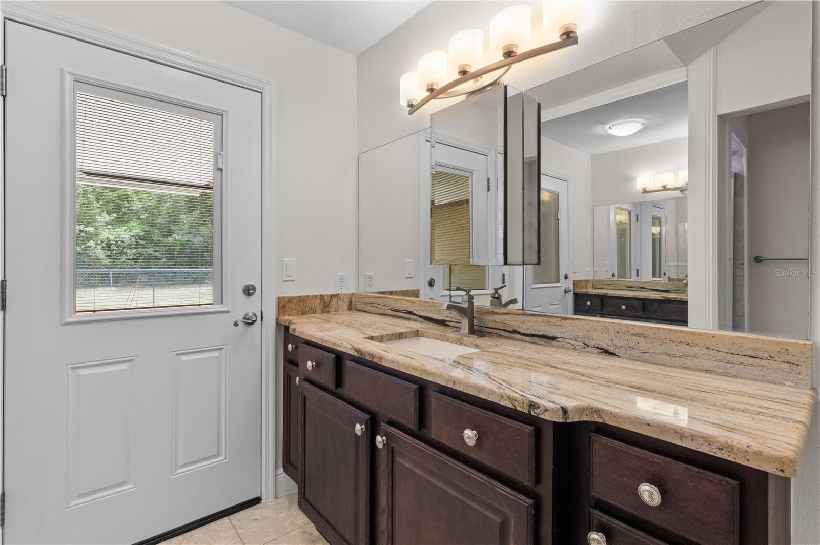 Listing photo id 27 for 170 80th Street