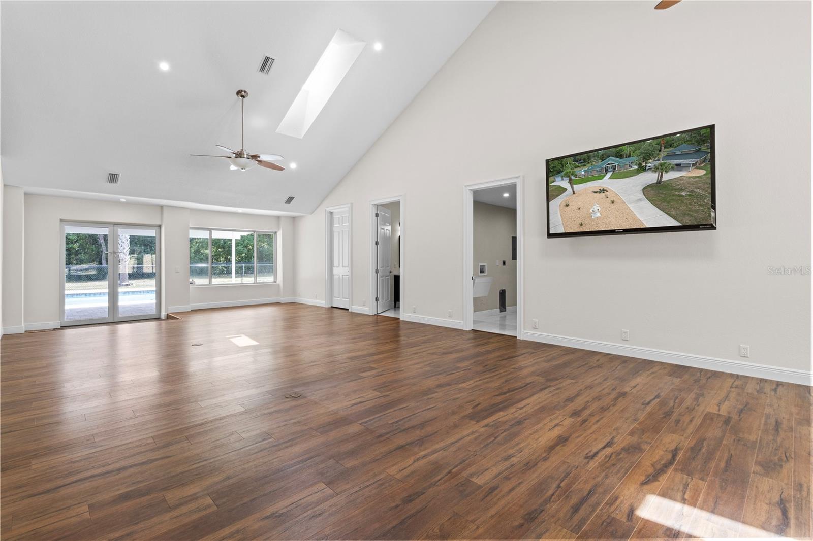 Listing photo id 1 for 170 80th Street