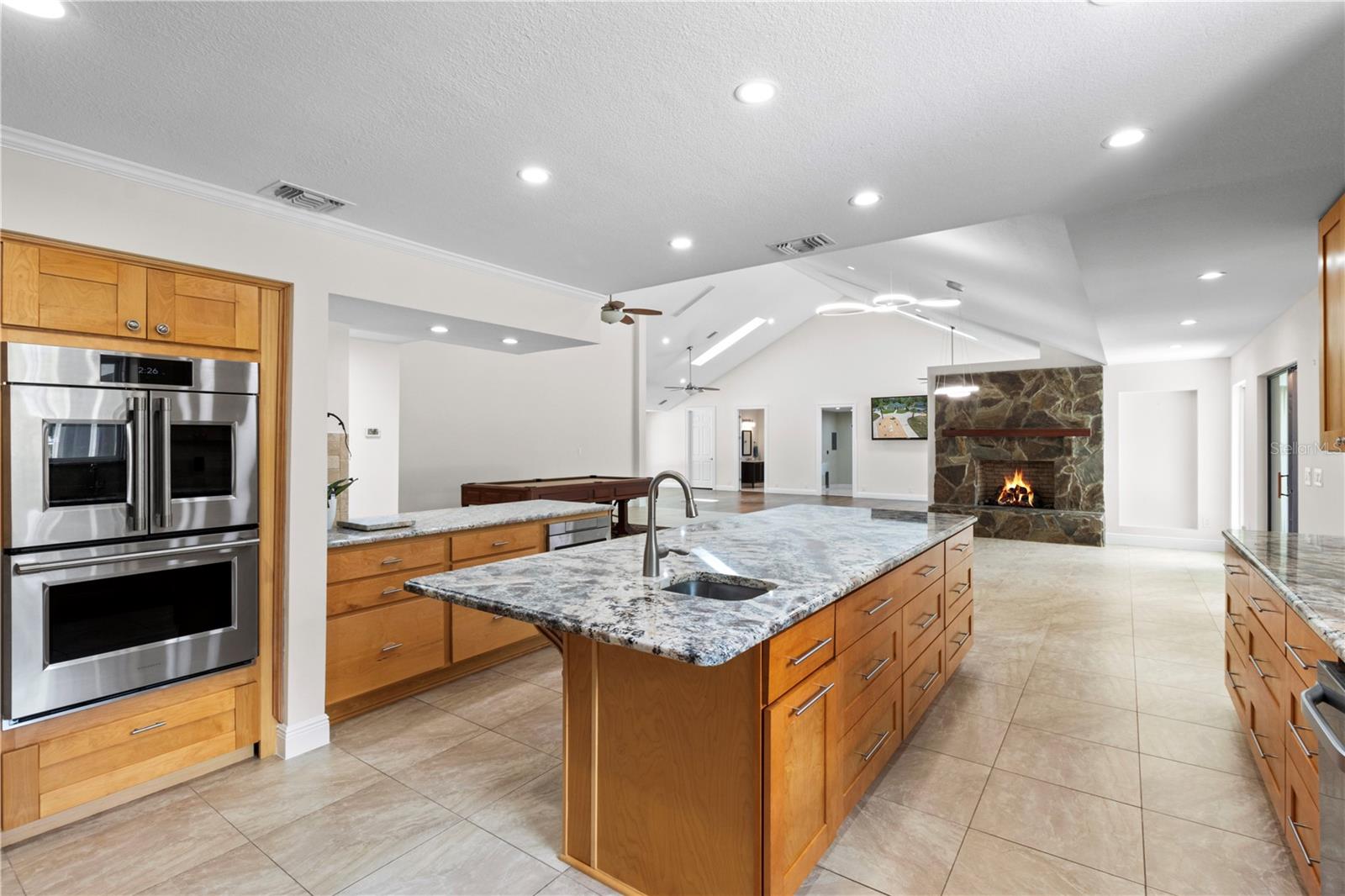 Listing photo id 2 for 170 80th Street